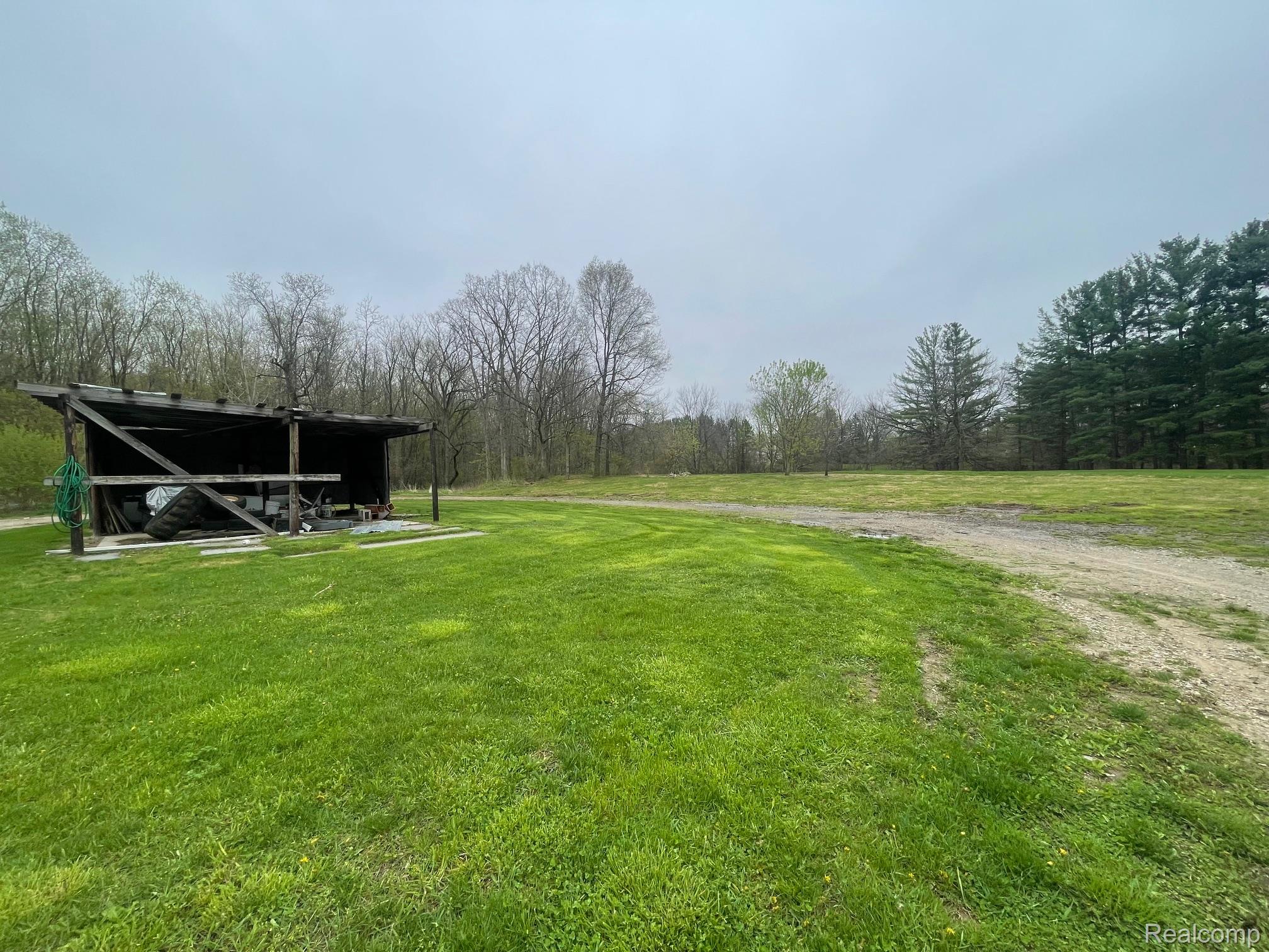 8261 Fenton Road Property Photo 10