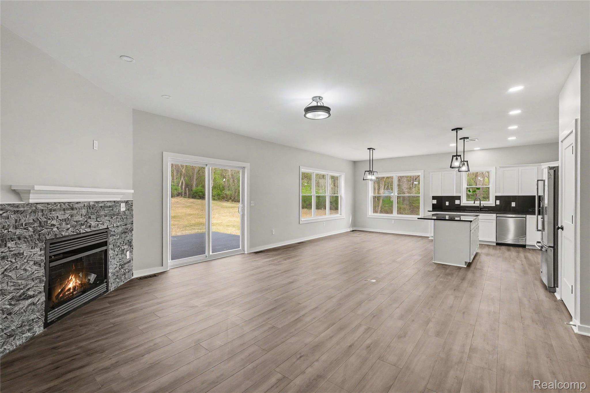 17311 Timber Creek Property Photo 7