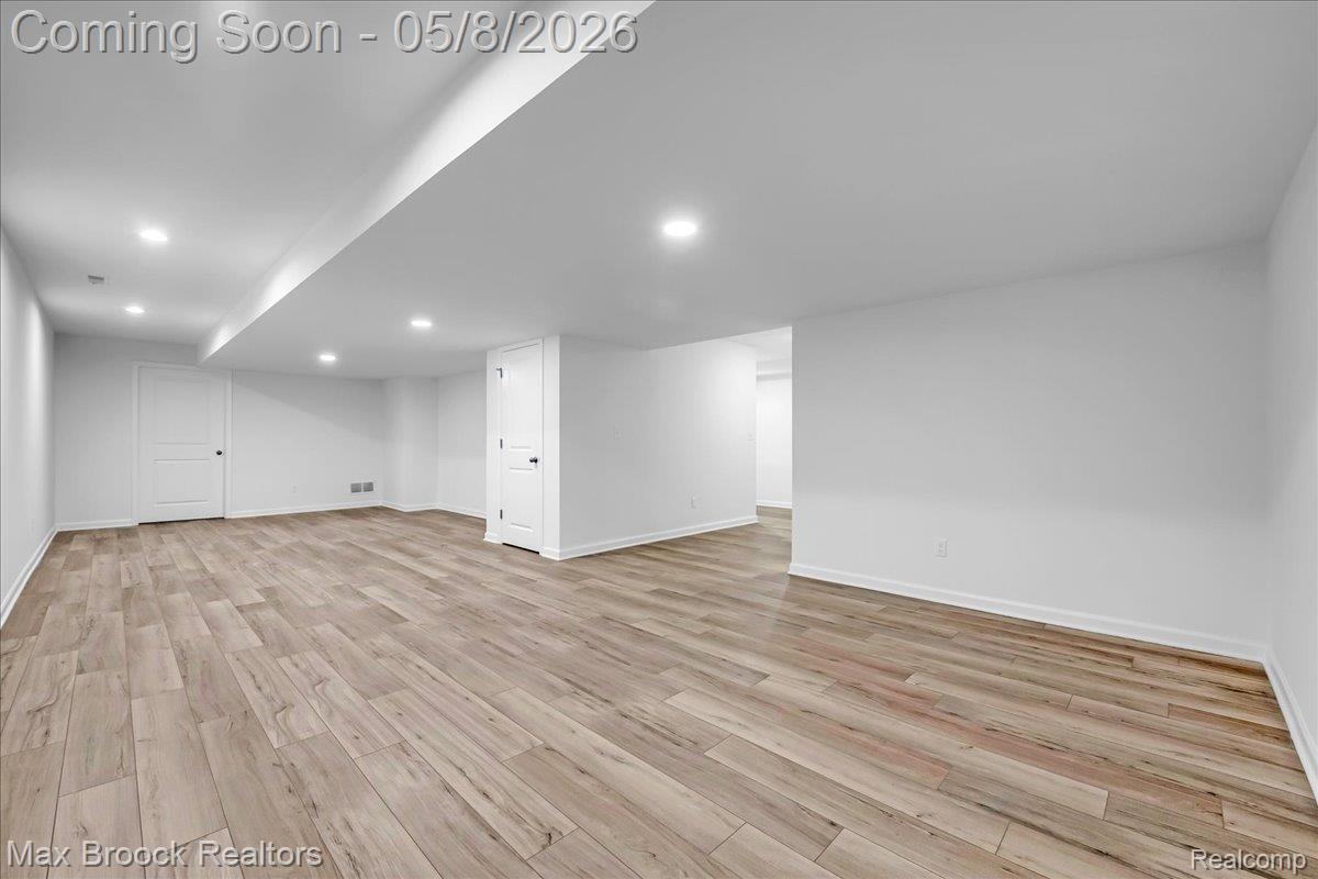 240 W Wilson Property Photo 42