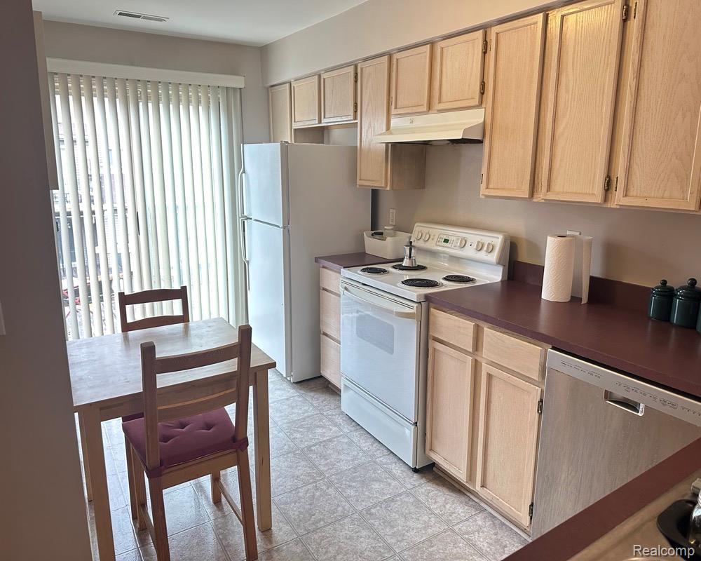 7 Georgetown Property Photo 9