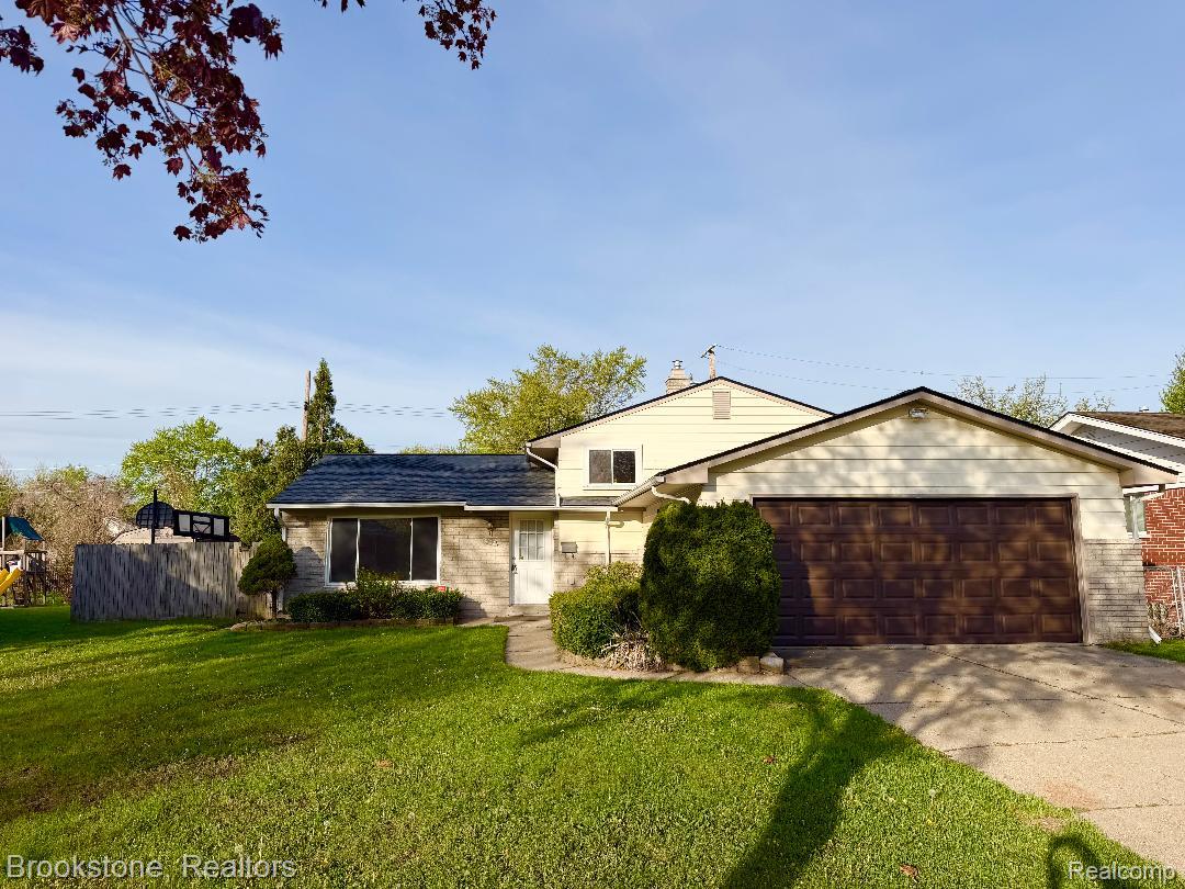 8912 Ardel Drive Property Photo 1