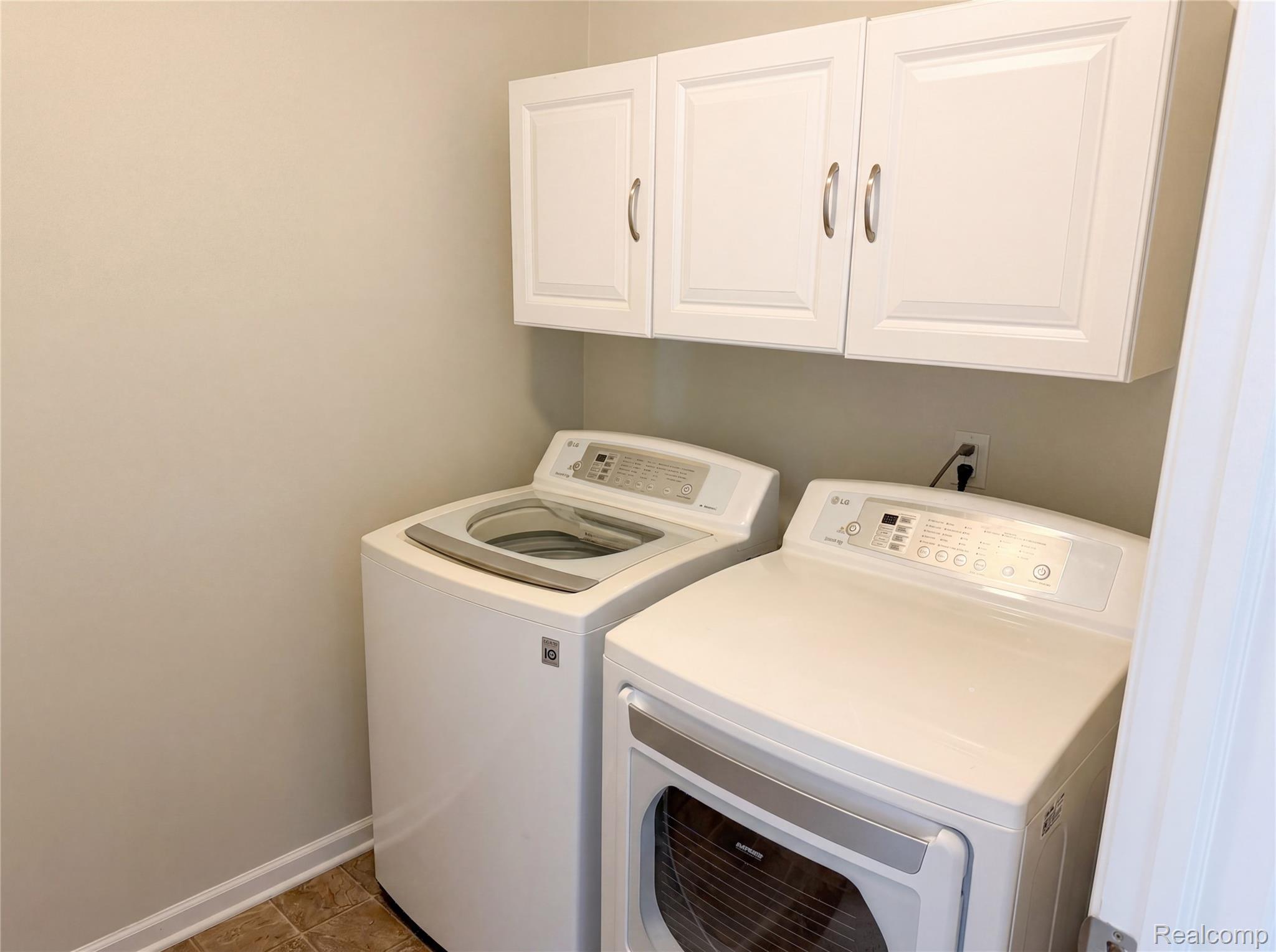 42824 Greystone Drive Property Photo 27
