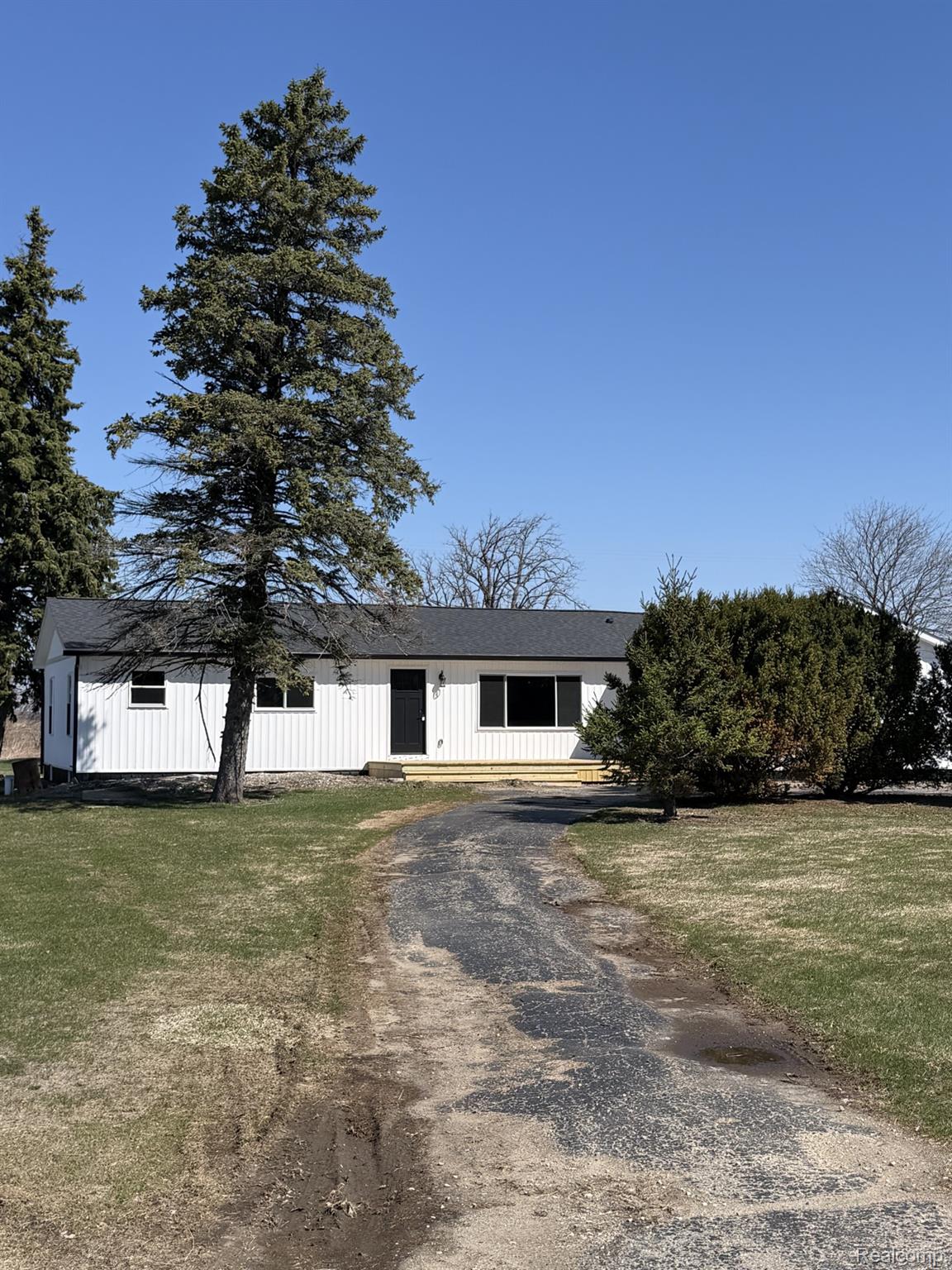 5614 Marlette Road Property Photo 1