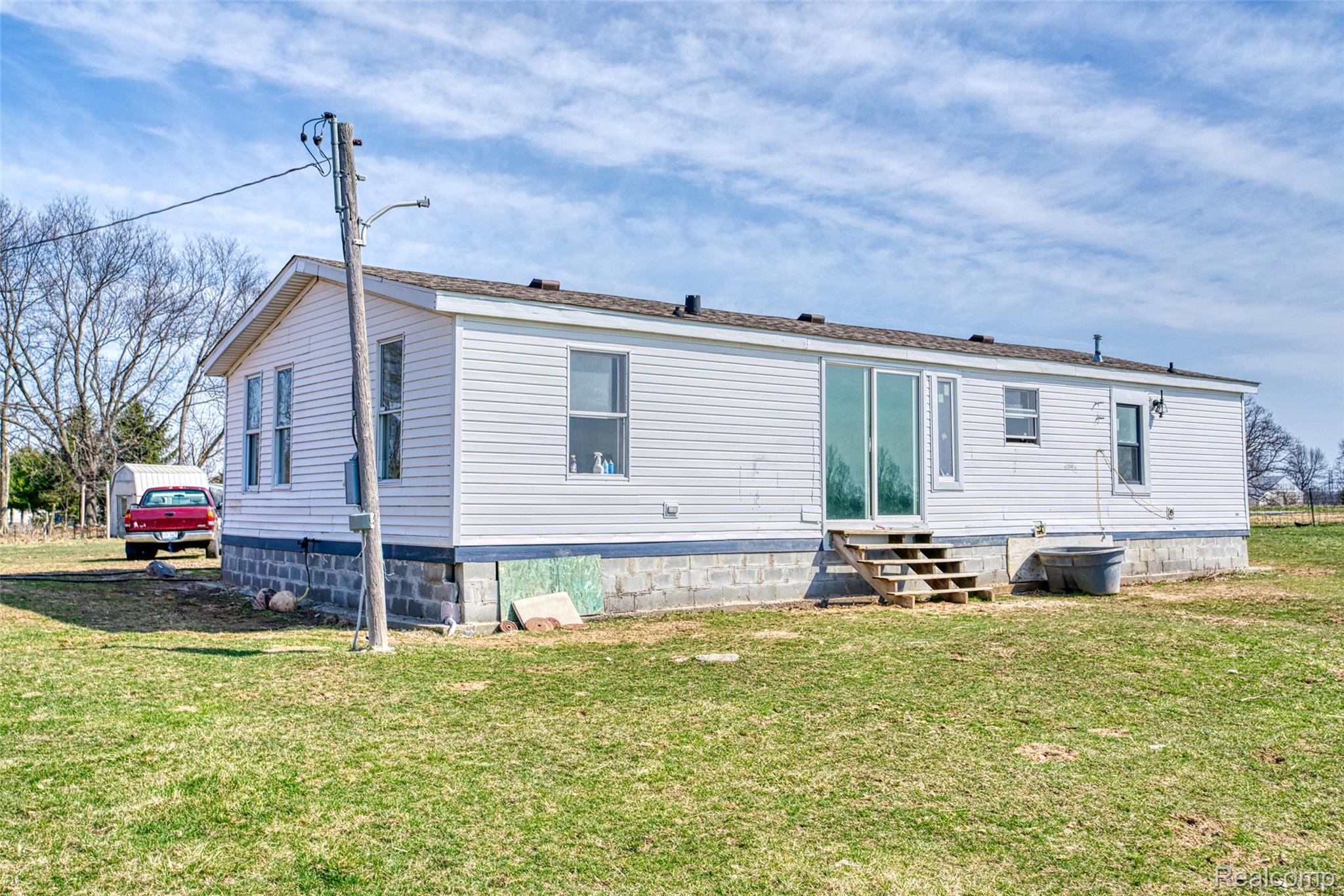 12459 Earl Road Property Photo 6