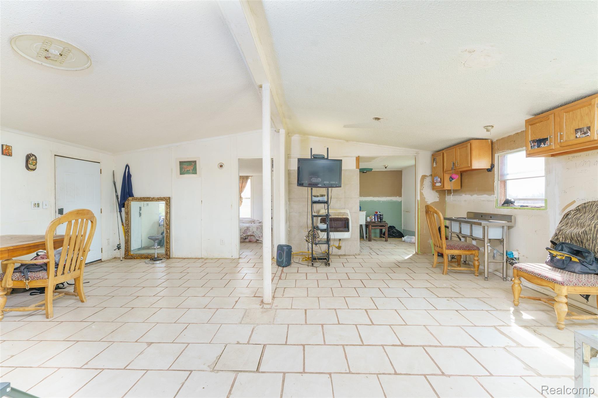 12459 Earl Road Property Photo 10