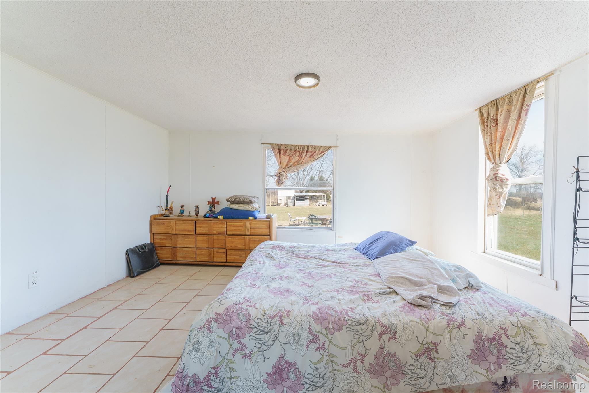 12459 Earl Road Property Photo 11