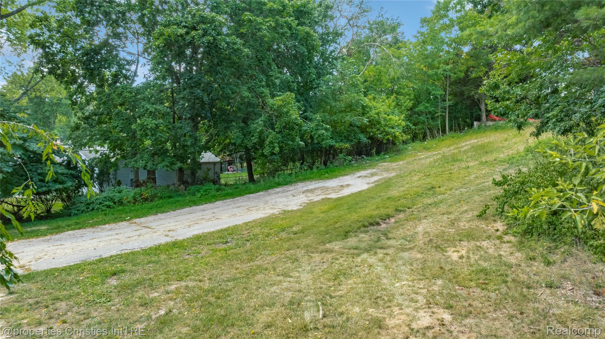 5620 Inkster Road Property Photo 6