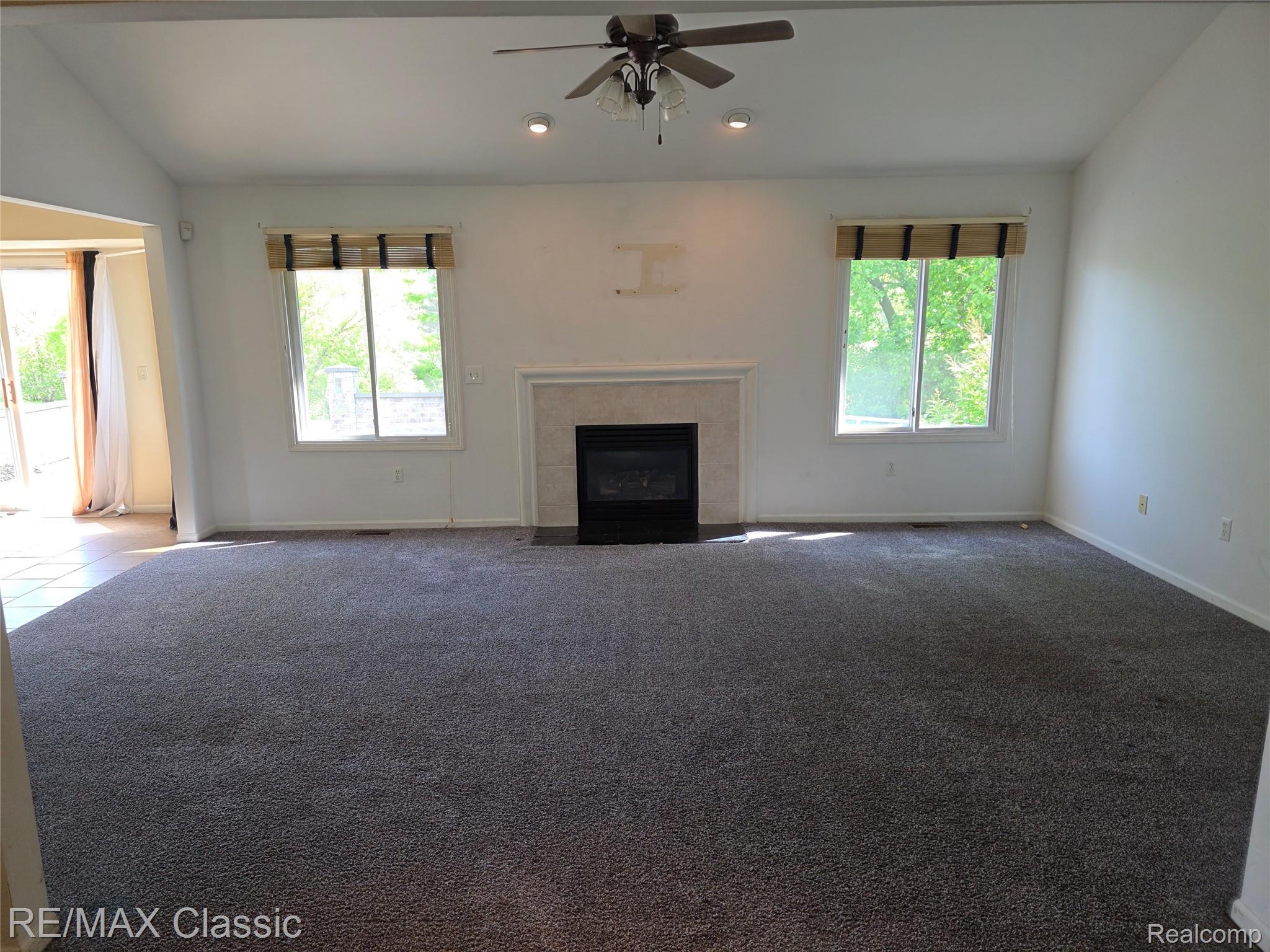 21966 Hunter Circle Property Photo 6