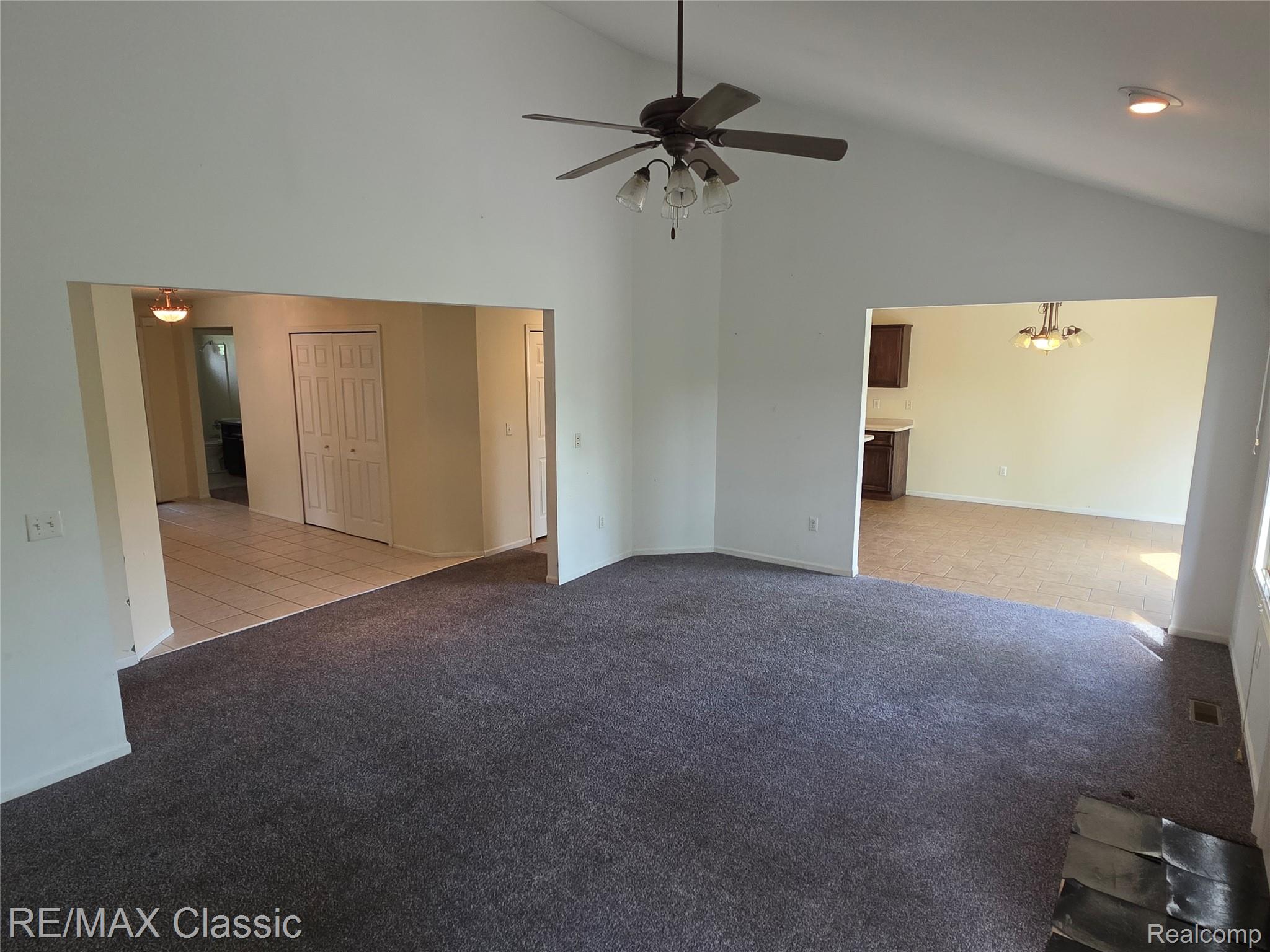 21966 Hunter Circle Property Photo 8