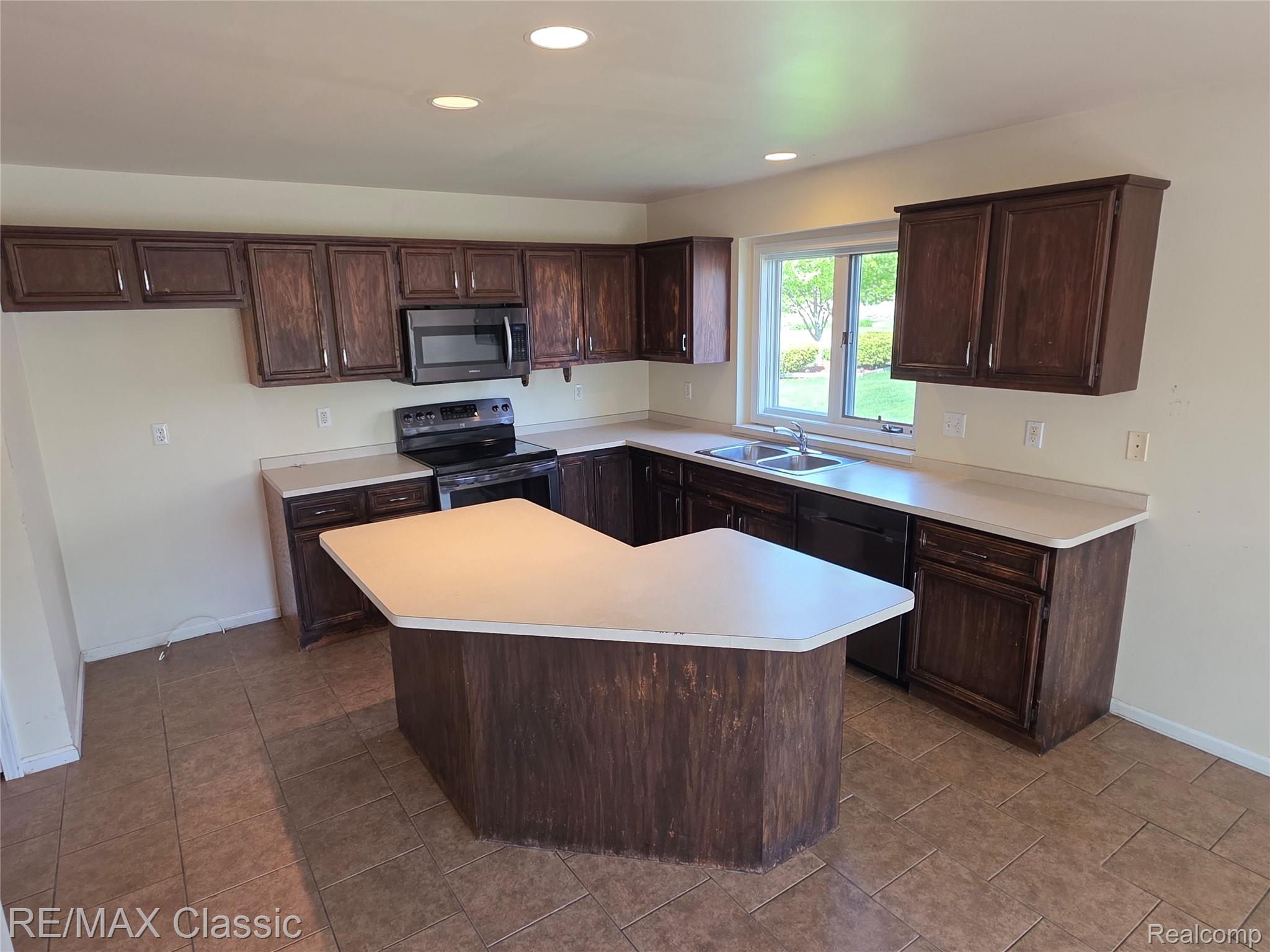 21966 Hunter Circle Property Photo 15