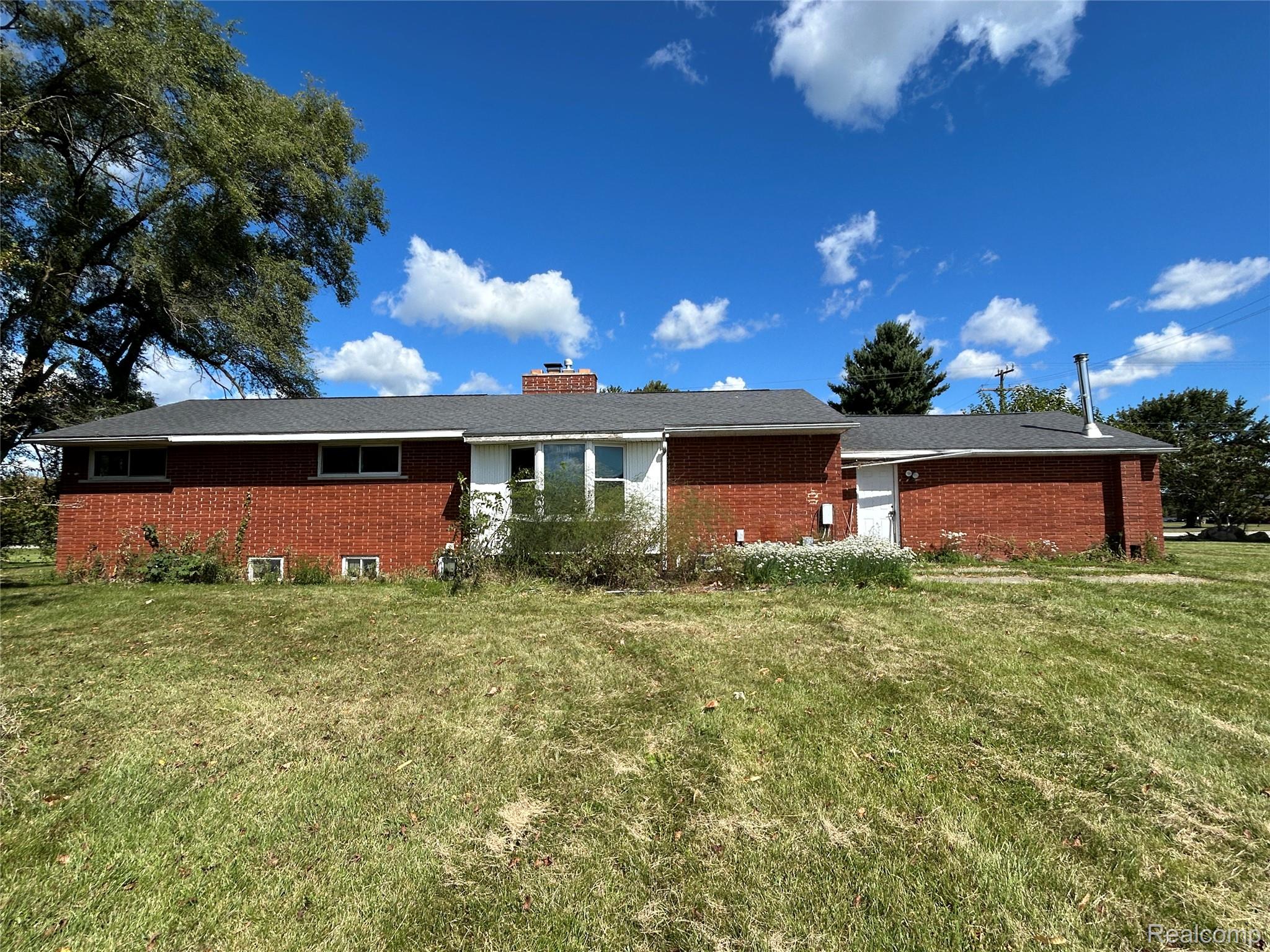 16465 Almont Property Photo 13