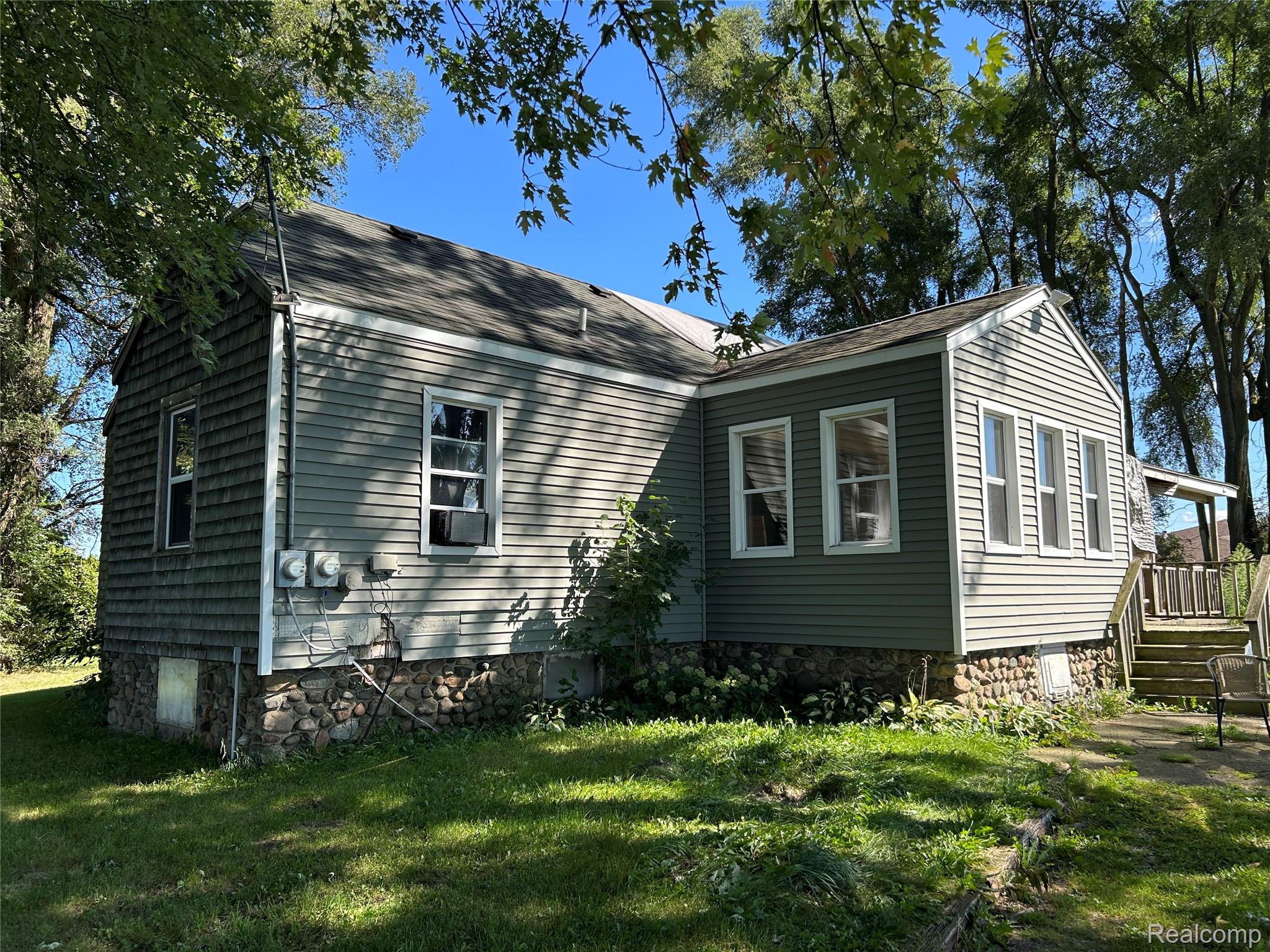 16465 Almont Property Photo 14