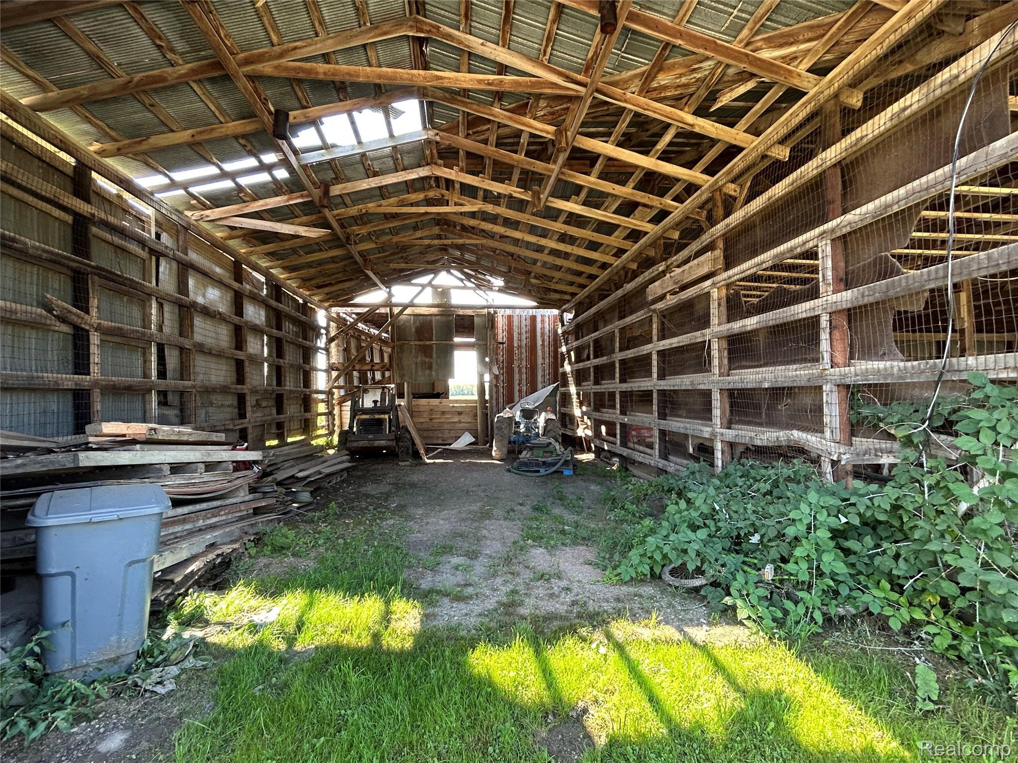 16465 Almont Property Photo 16