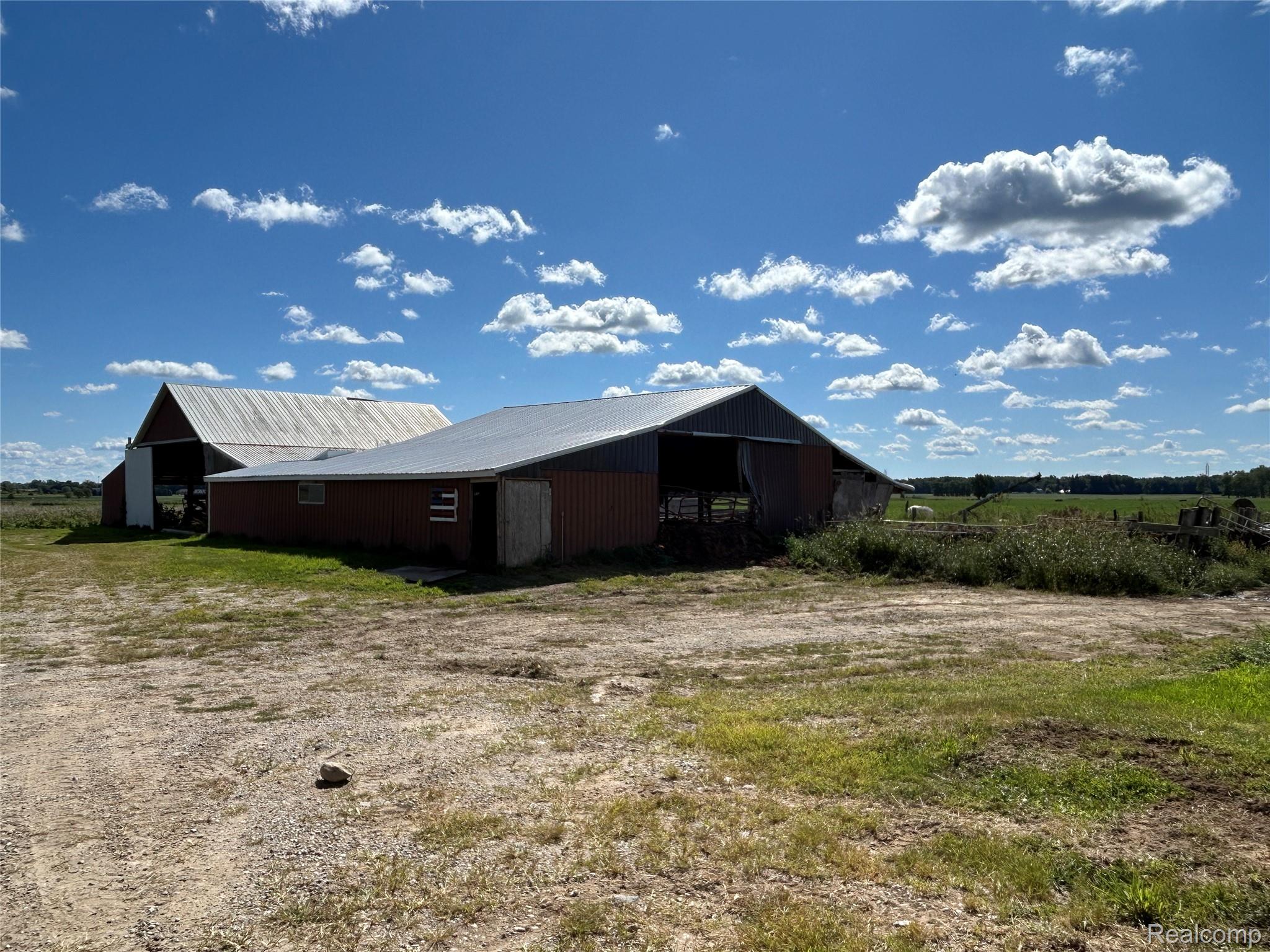 16465 Almont Property Photo 17