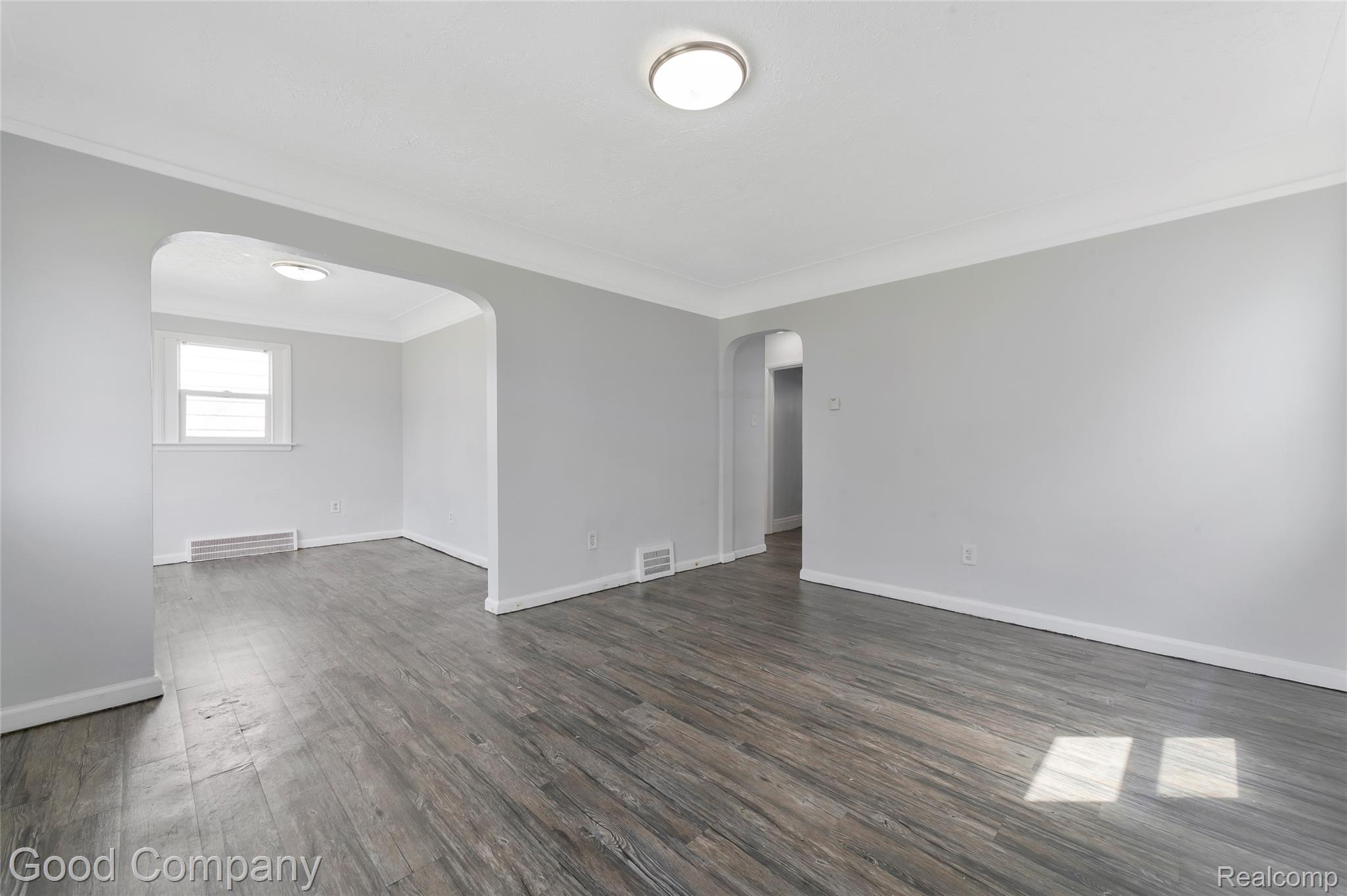 12030 Winthrop Street Property Photo 7