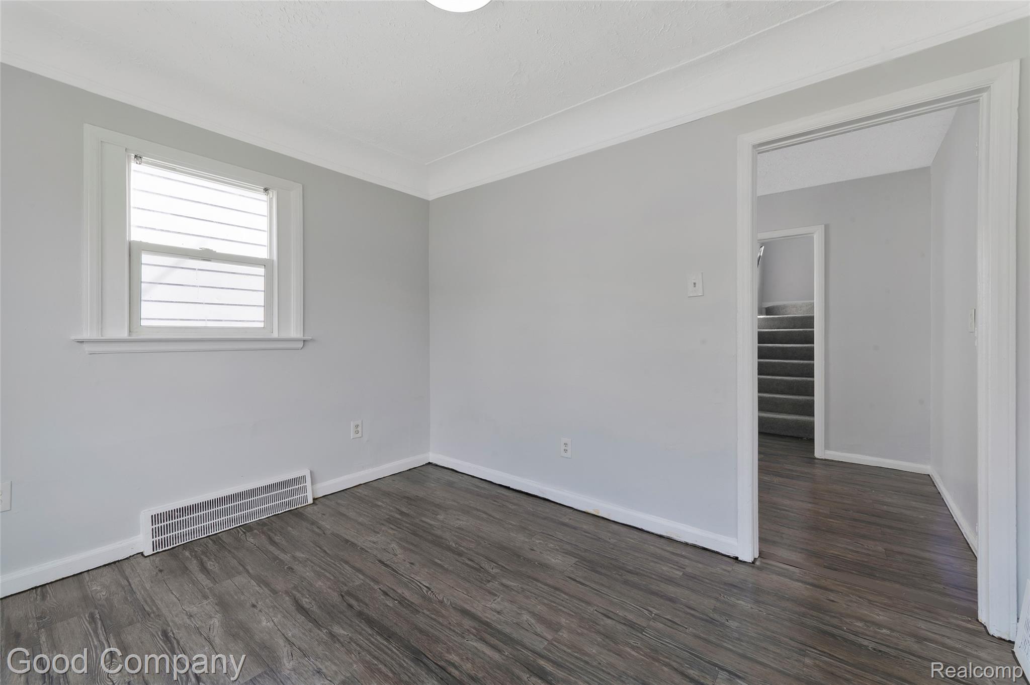 12030 Winthrop Street Property Photo 8