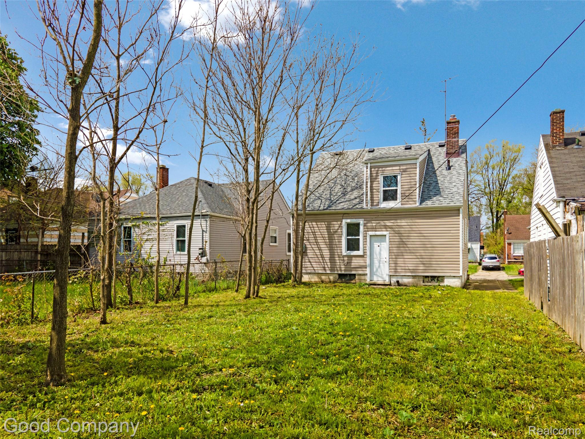 12030 Winthrop Street Property Photo 23
