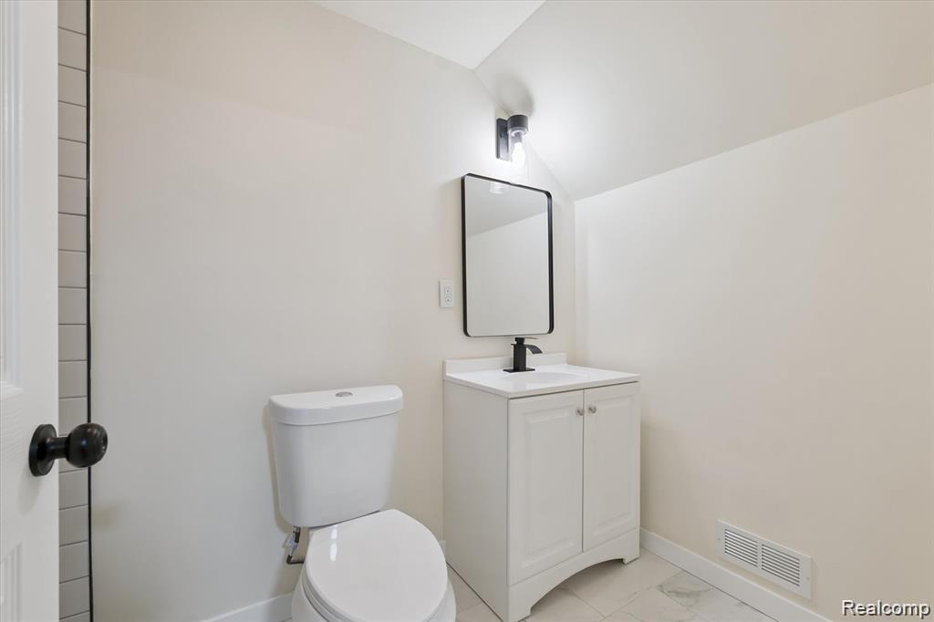 15876 Burt Road Property Photo 13