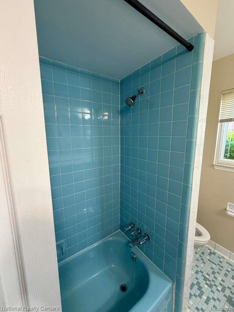 5739 Willow Creek Drive Property Photo 21