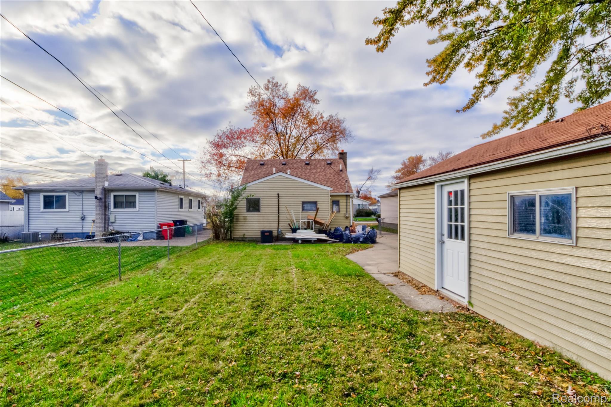 27740 Bohnhoff Street Property Photo 9