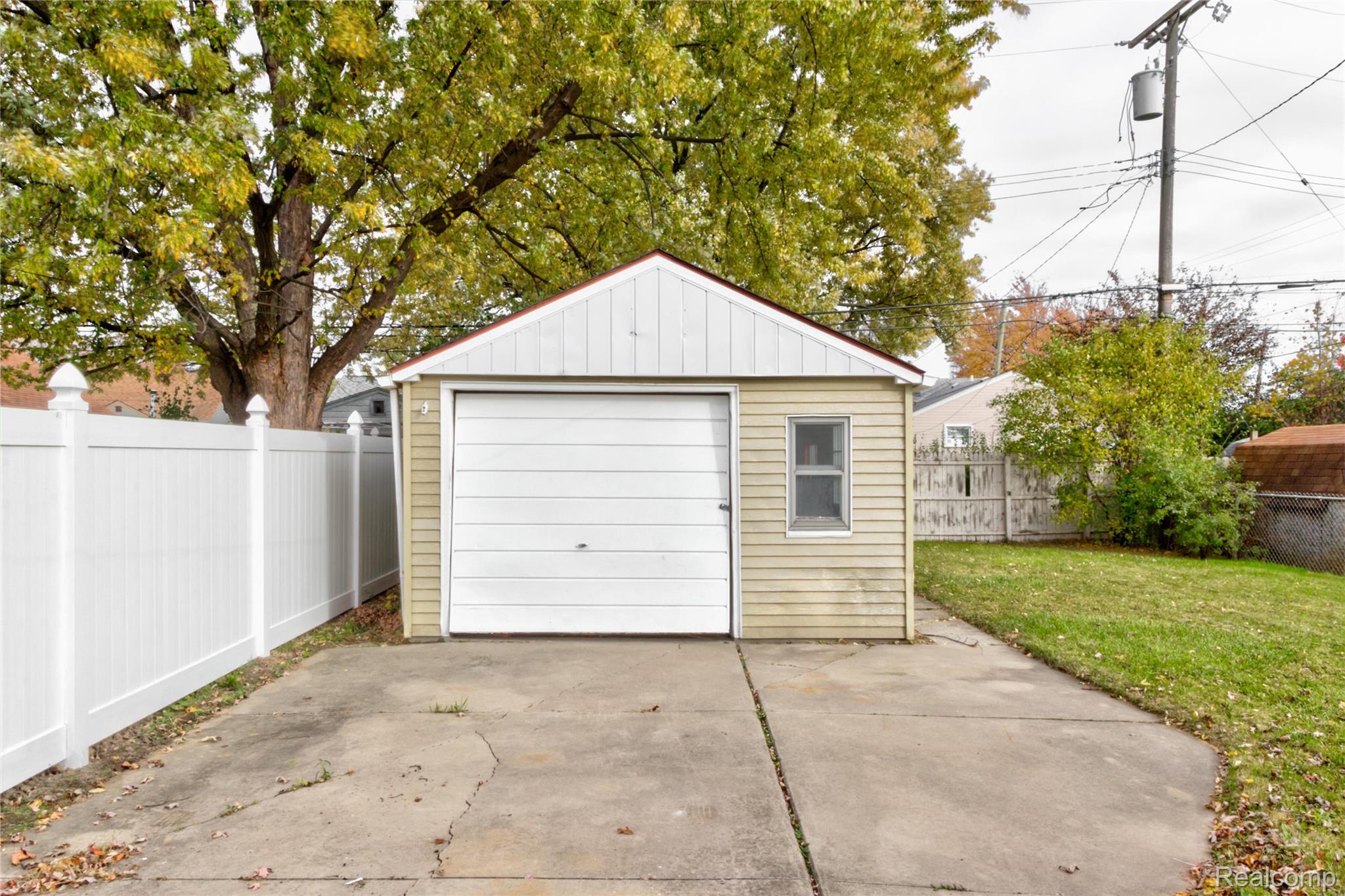 27740 Bohnhoff Street Property Photo 12