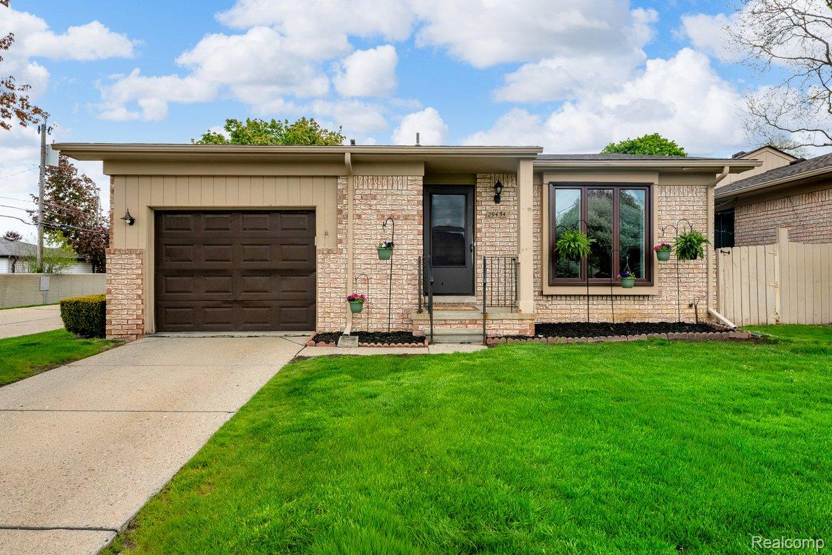 29454 Scarborough Drive Property Photo 1