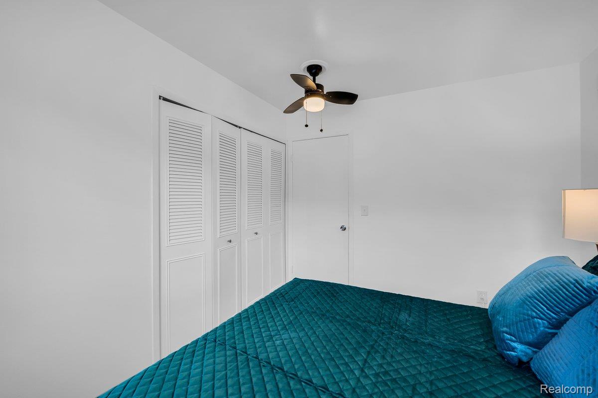 29454 Scarborough Drive Property Photo 15