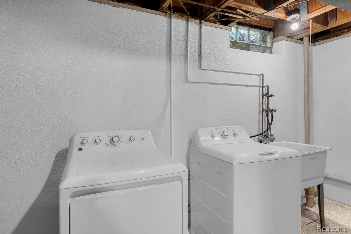29454 Scarborough Drive Property Photo 19
