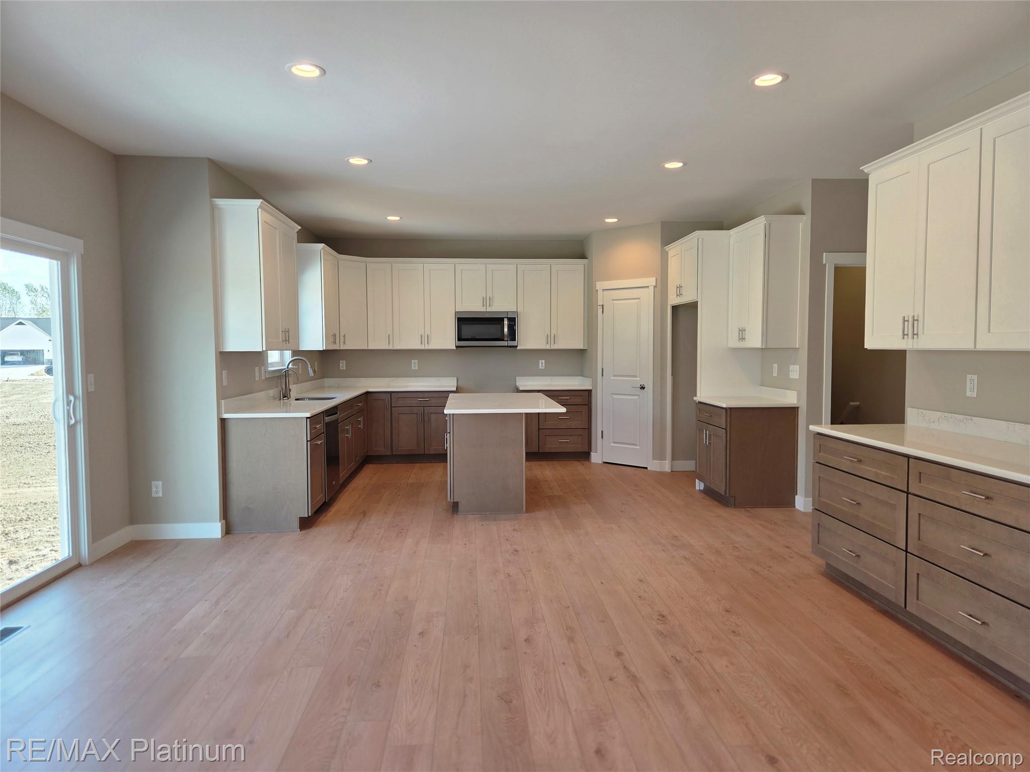 13333 River Bend Drive Property Photo 4