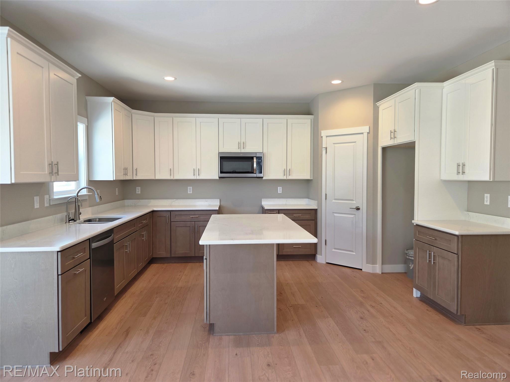 13333 River Bend Drive Property Photo 5