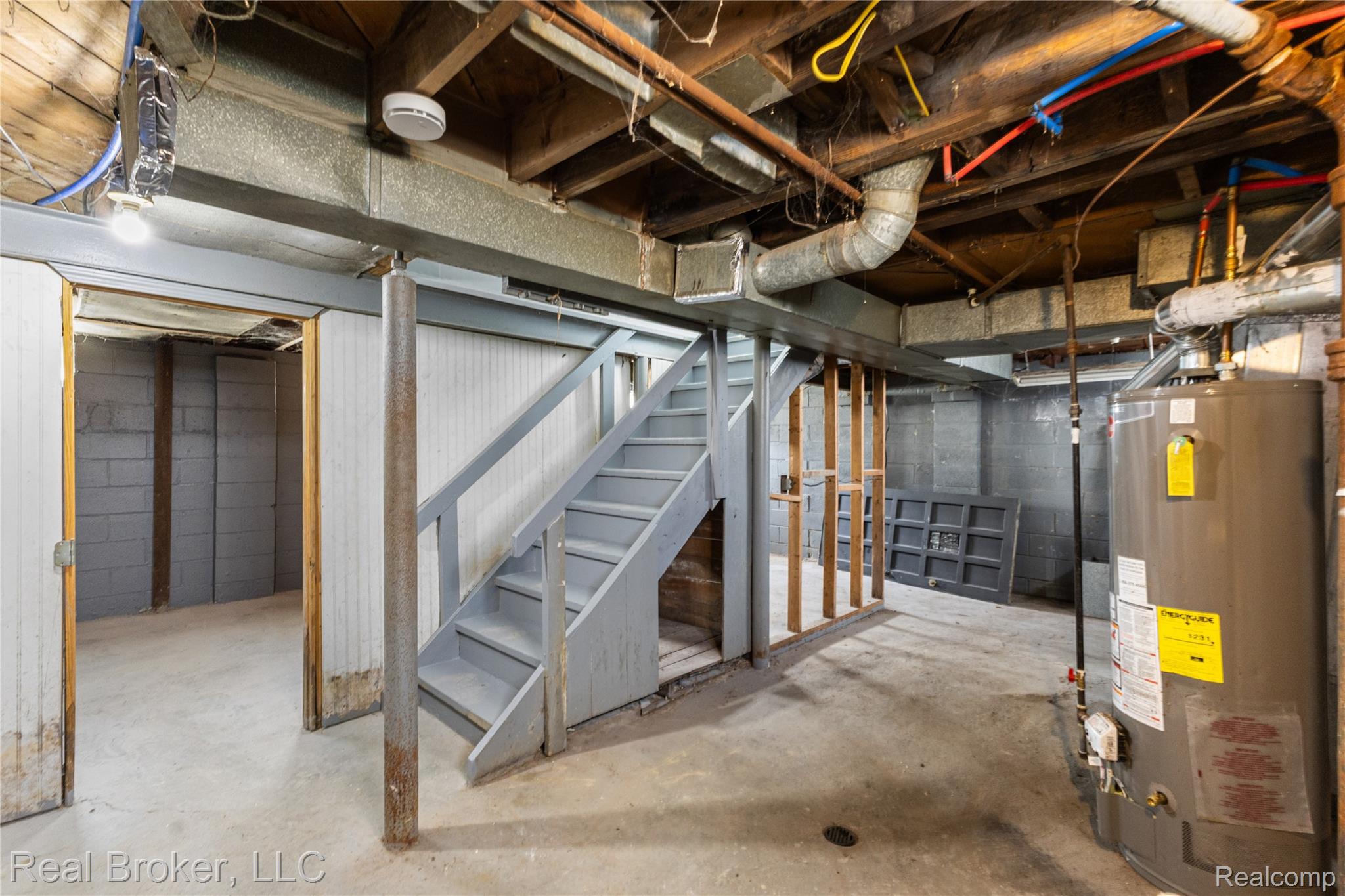 4637 University Place Property Photo 17