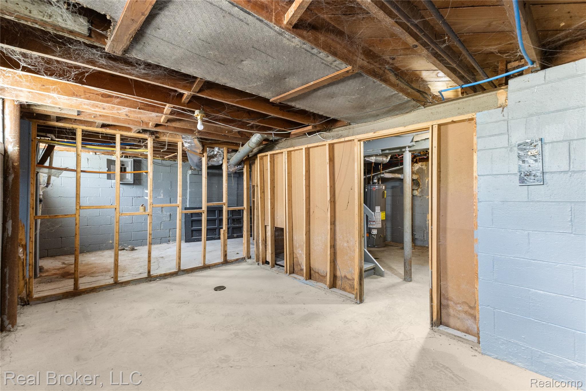 4637 University Place Property Photo 18