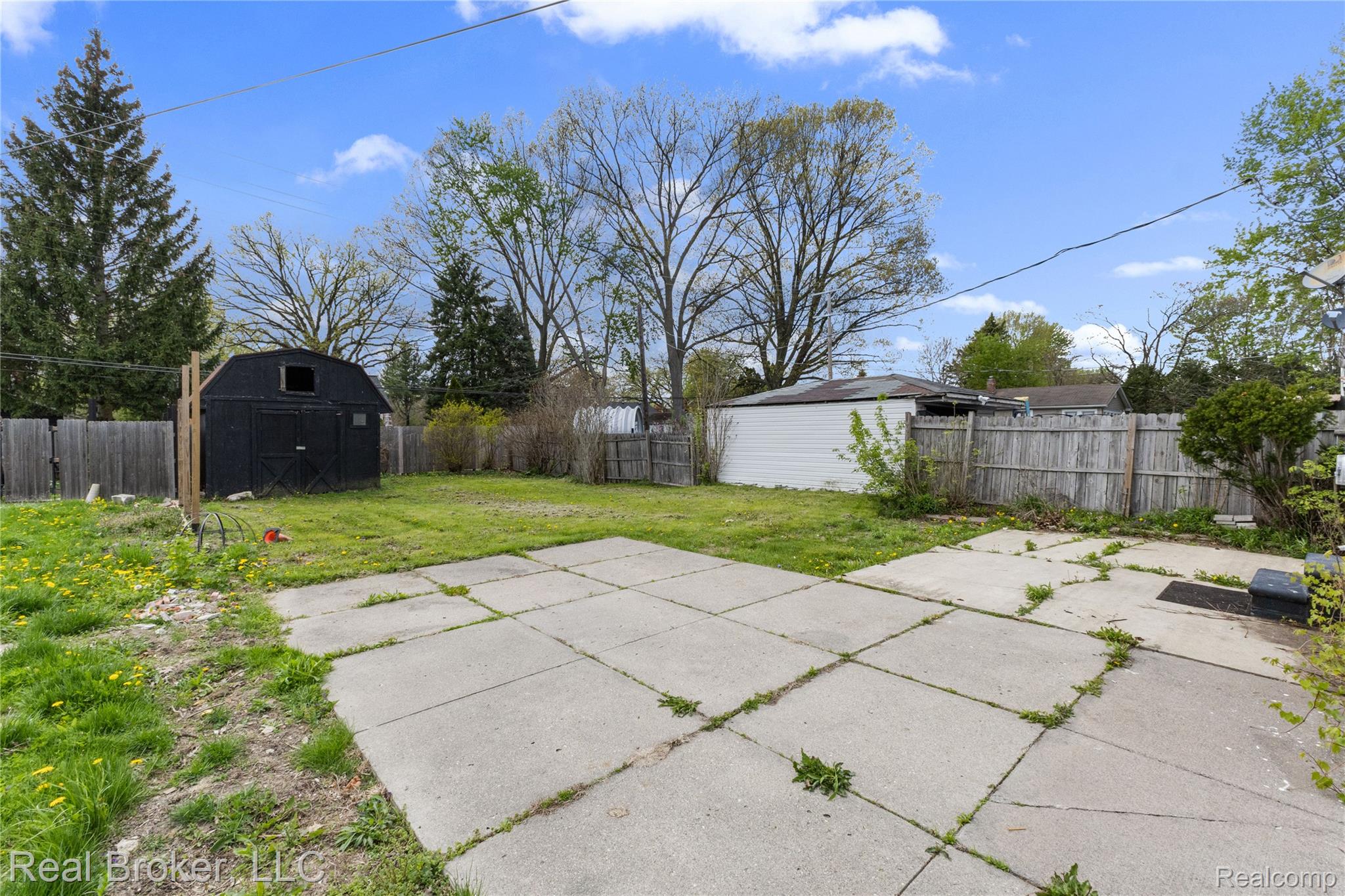 4637 University Place Property Photo 22