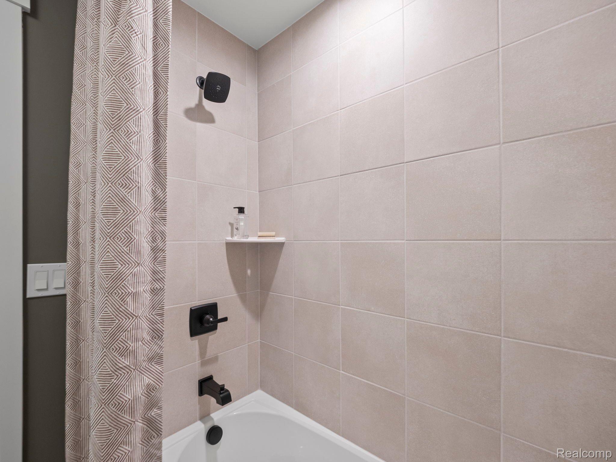3721 Kinsley Boulevard Property Photo 8