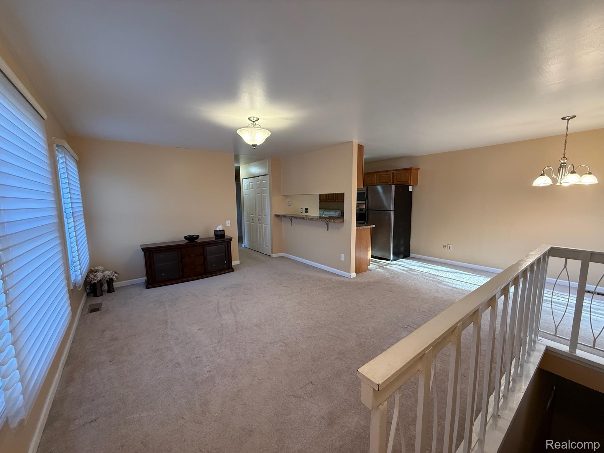 2761 Fox Hollow Court Property Photo 3