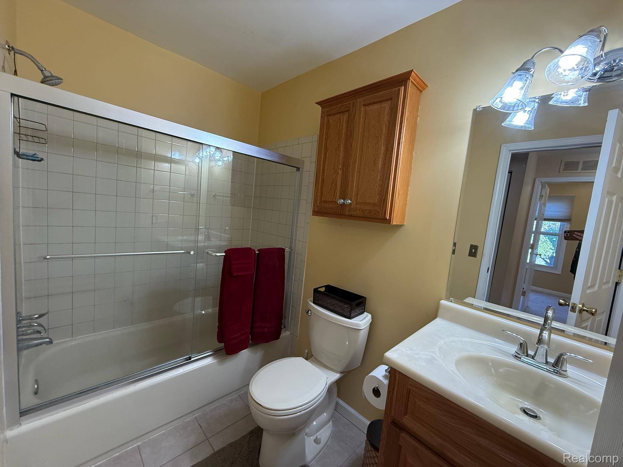 2761 Fox Hollow Court Property Photo 12