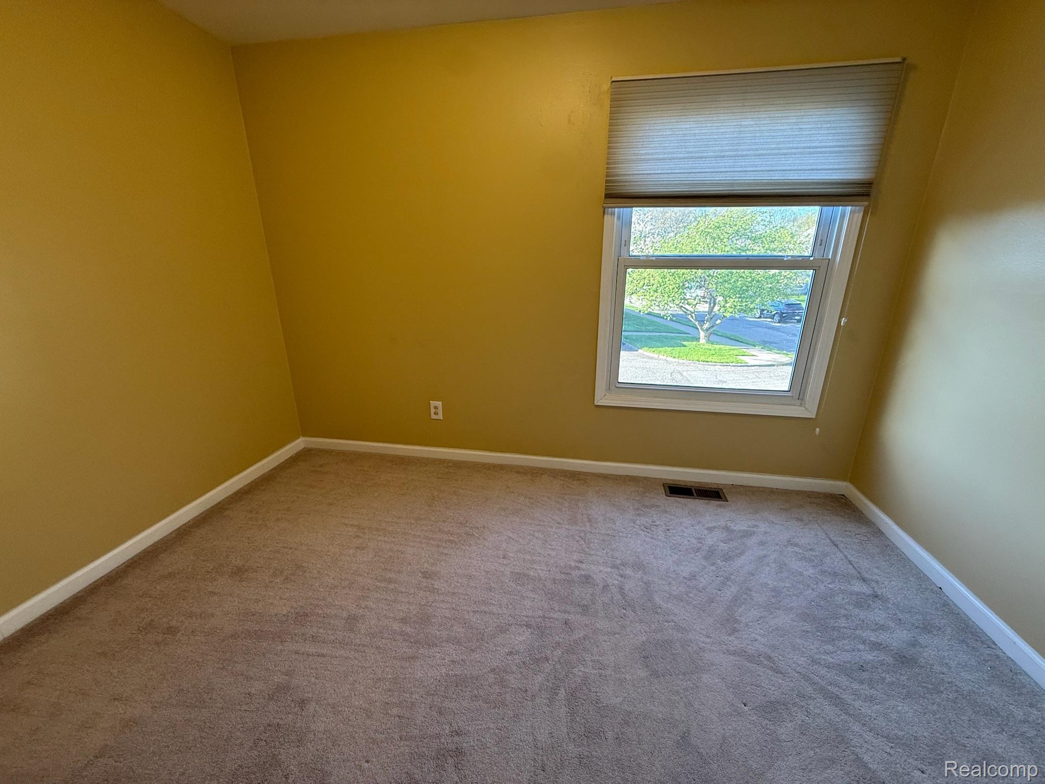 2761 Fox Hollow Court Property Photo 13