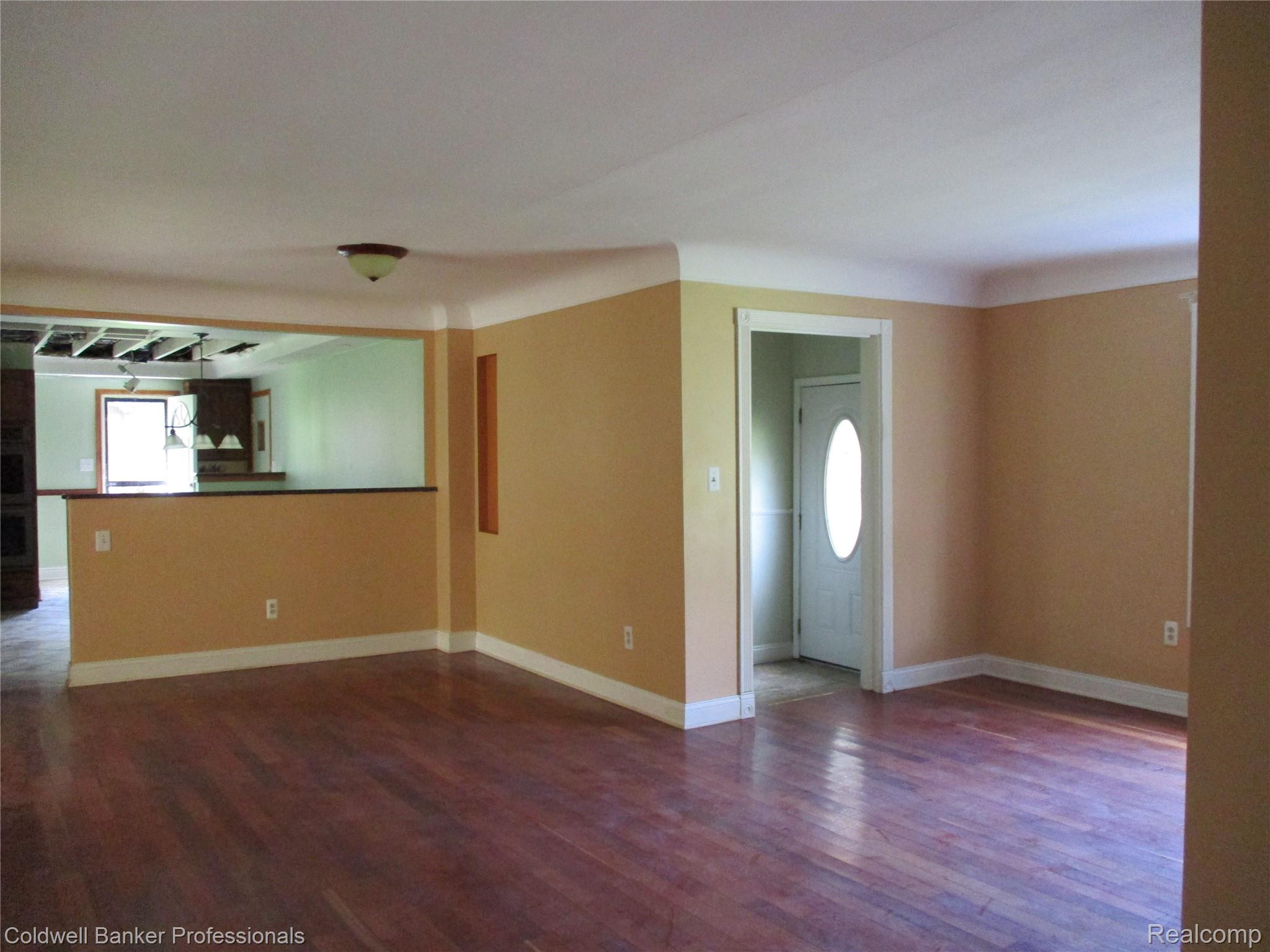 28251 Wildwood Trail Property Photo 5