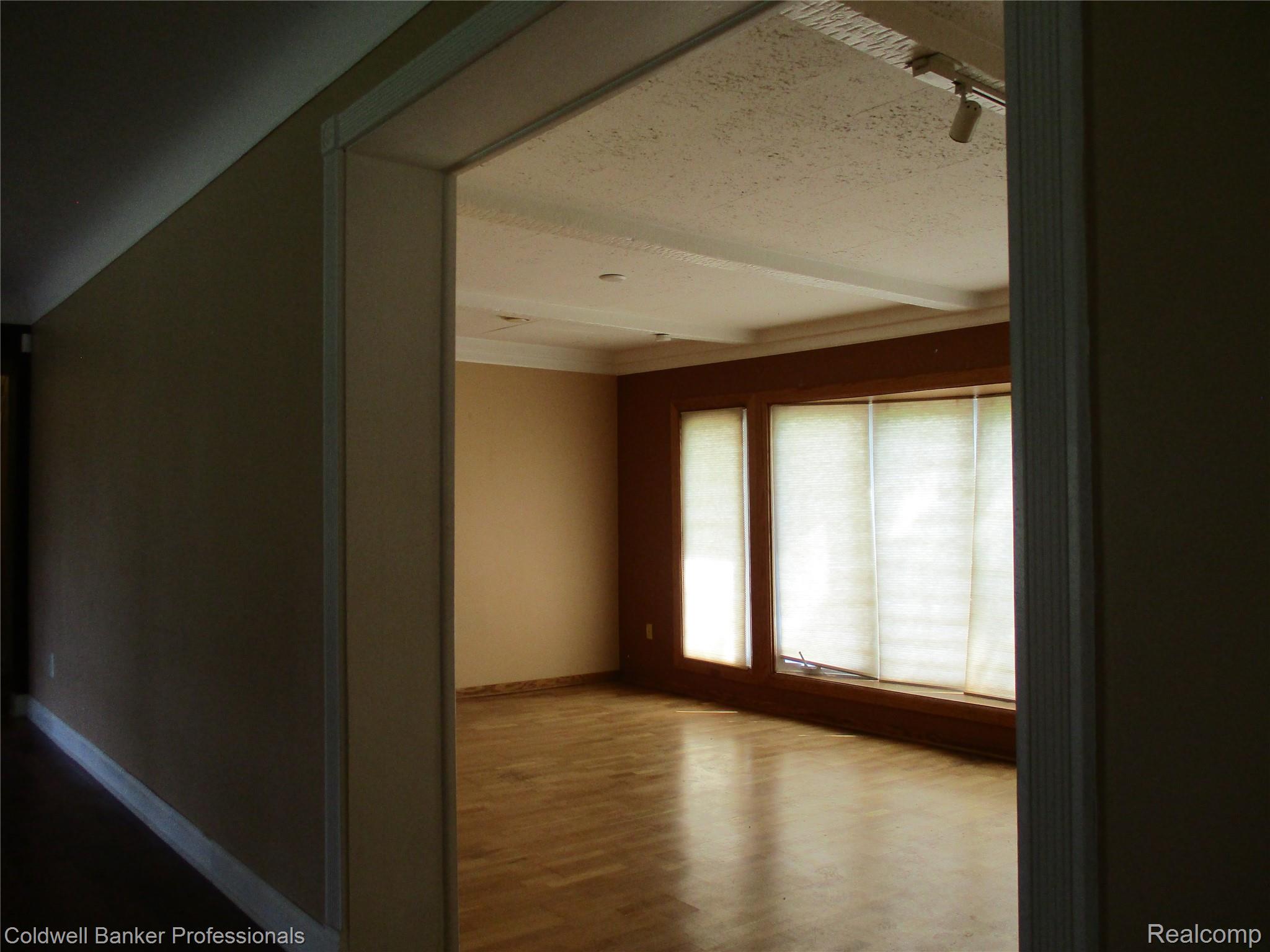 28251 Wildwood Trail Property Photo 11