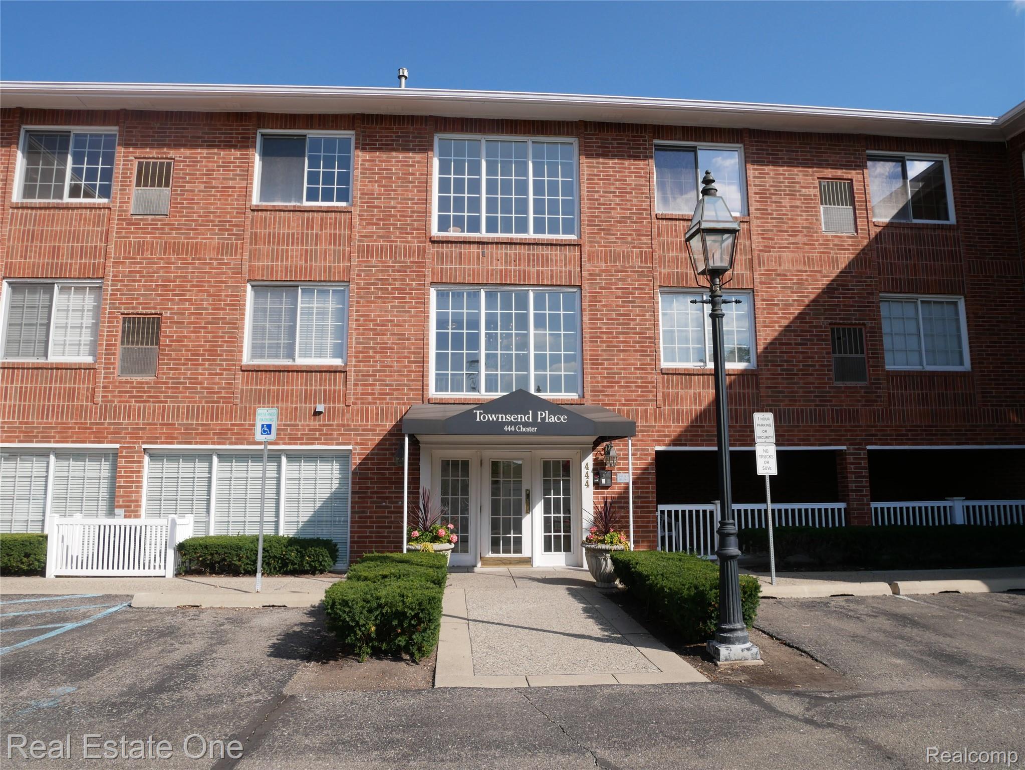 444 S Chester Street 413 Property Photo 1