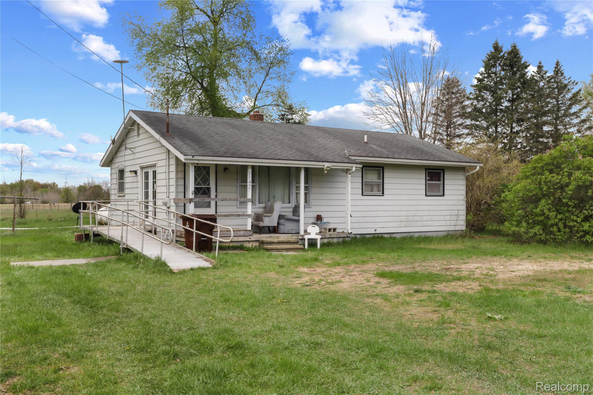 11497 W Fillmore Road Property Photo 1