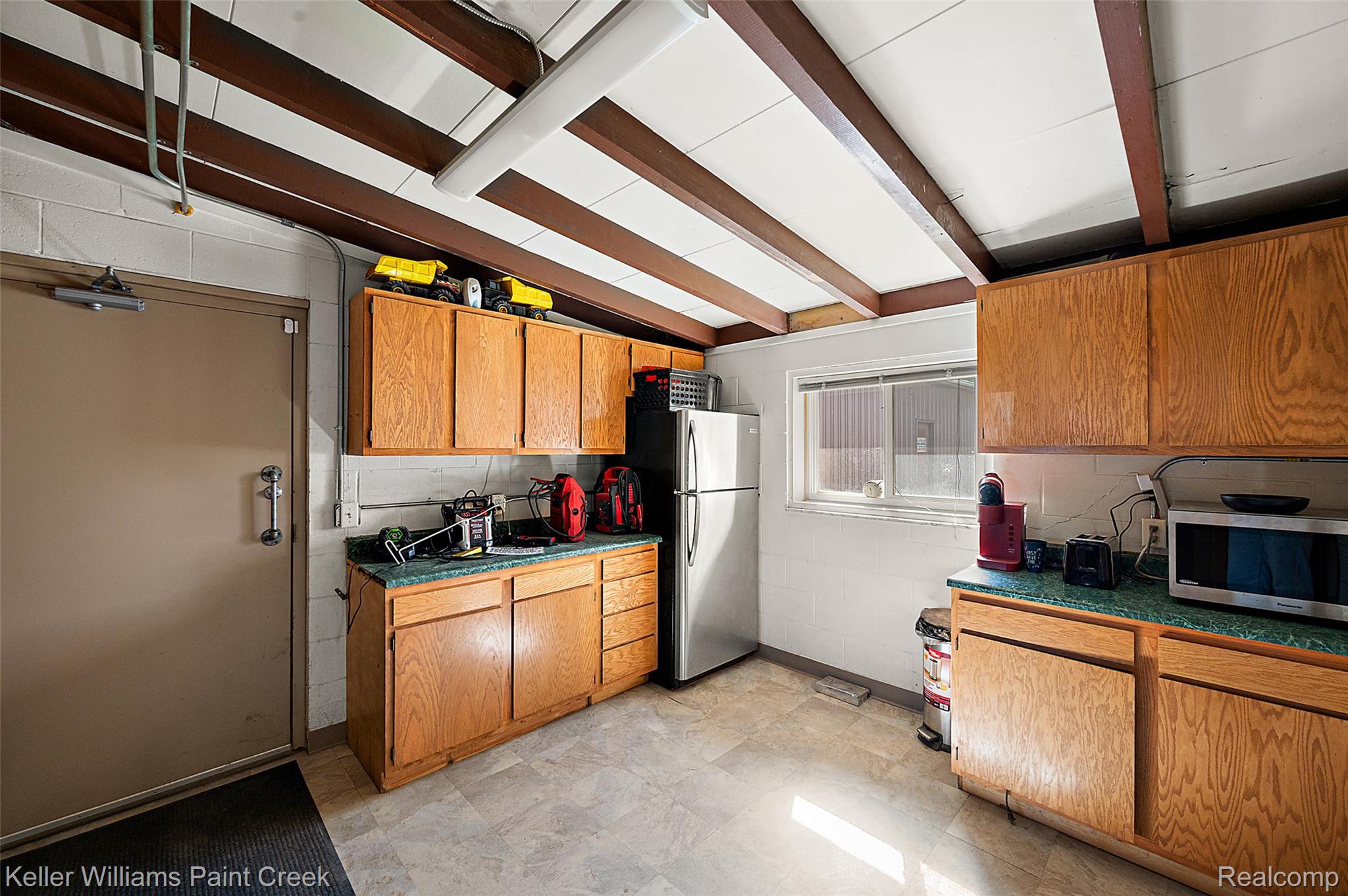 4376 Beecher Road Property Photo 11