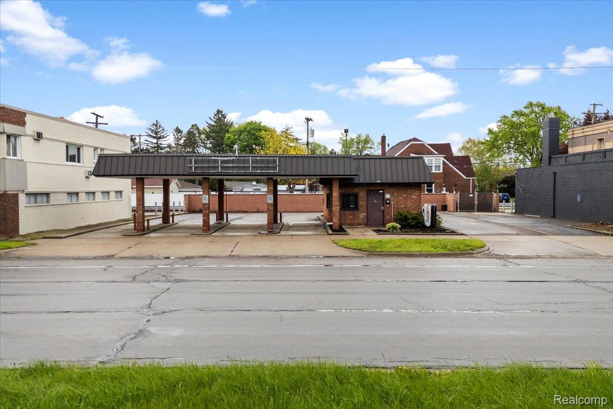 3461 Fort Street Property Photo 2