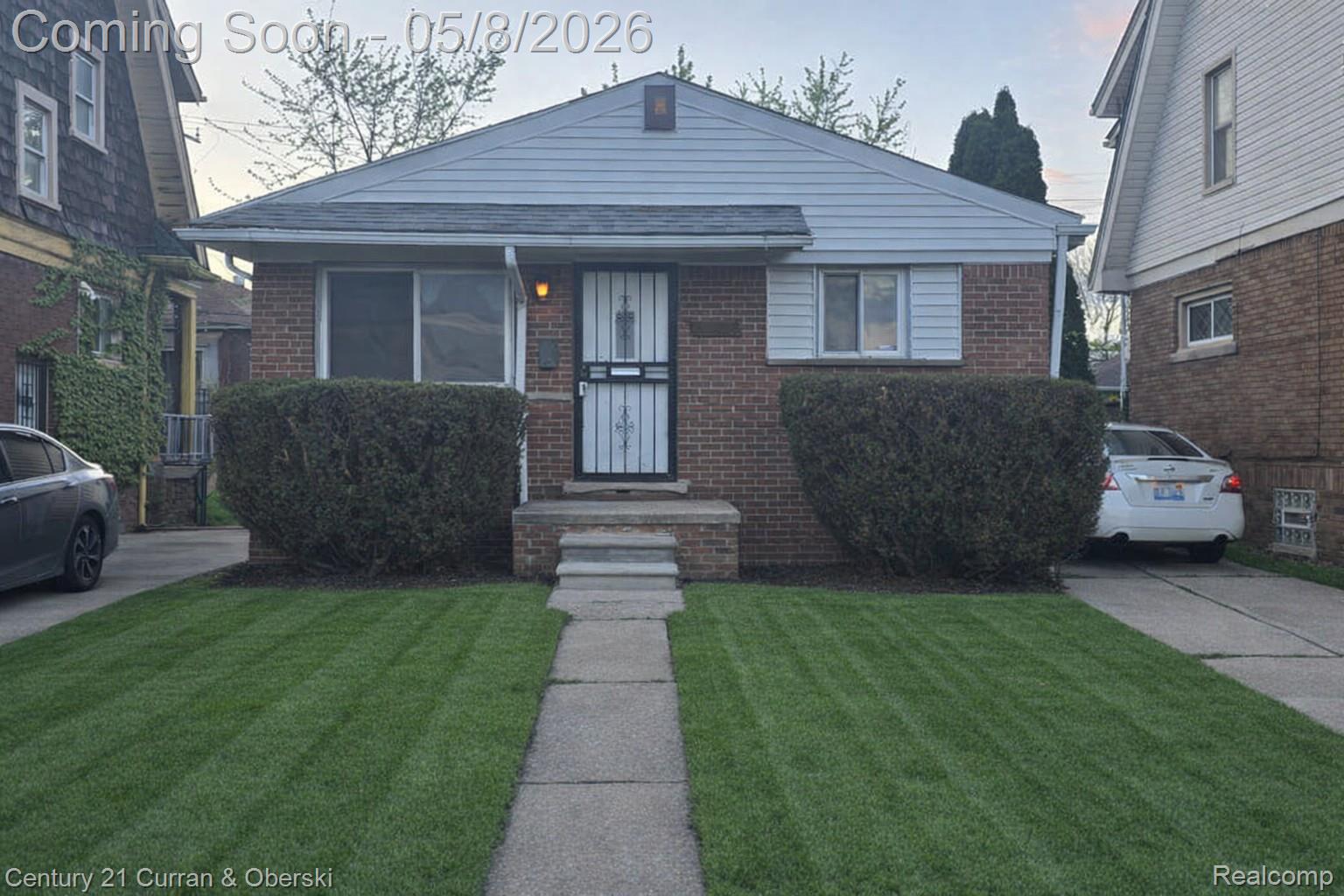 4030 W Davison Property Photo 1