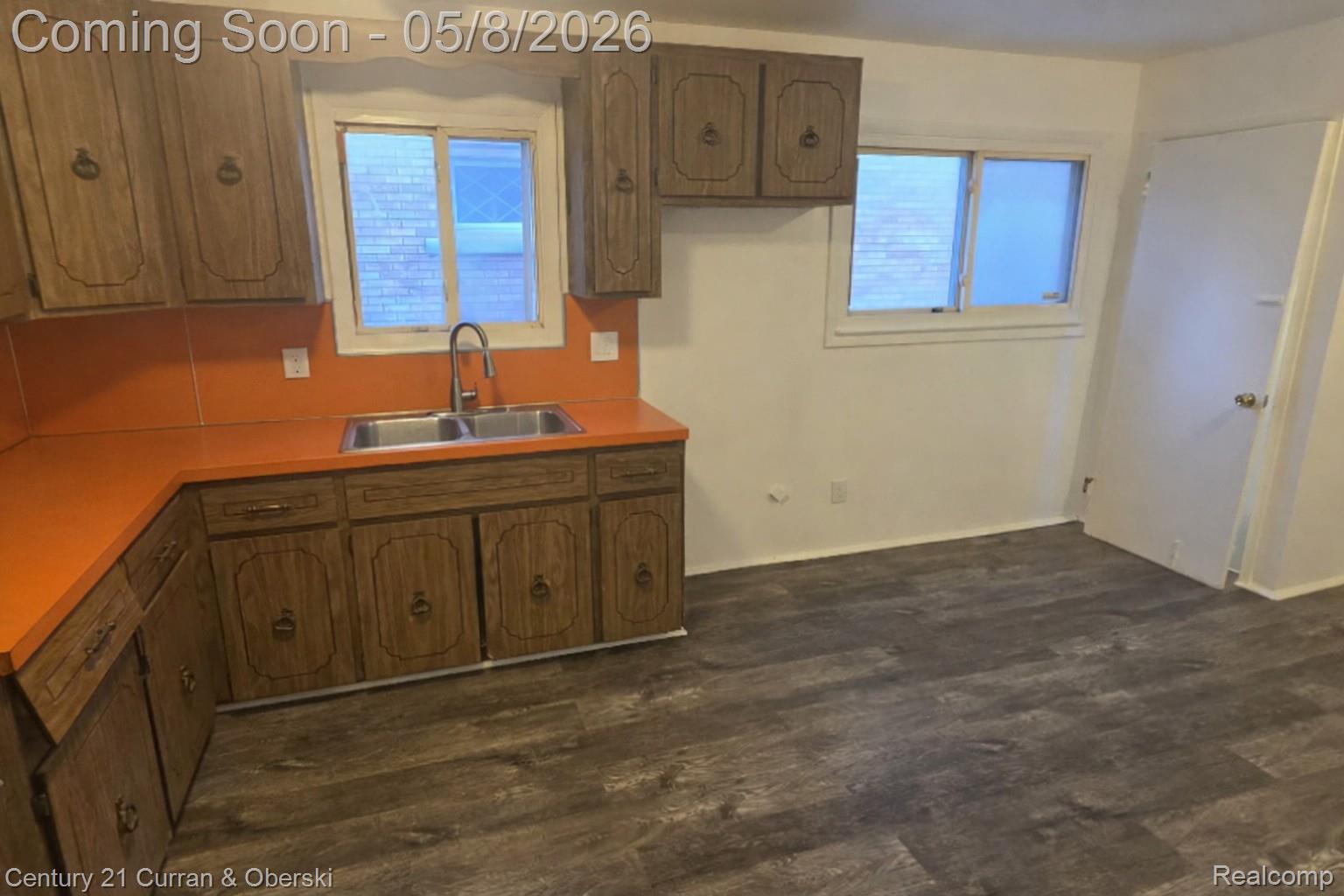 4030 W Davison Property Photo 4