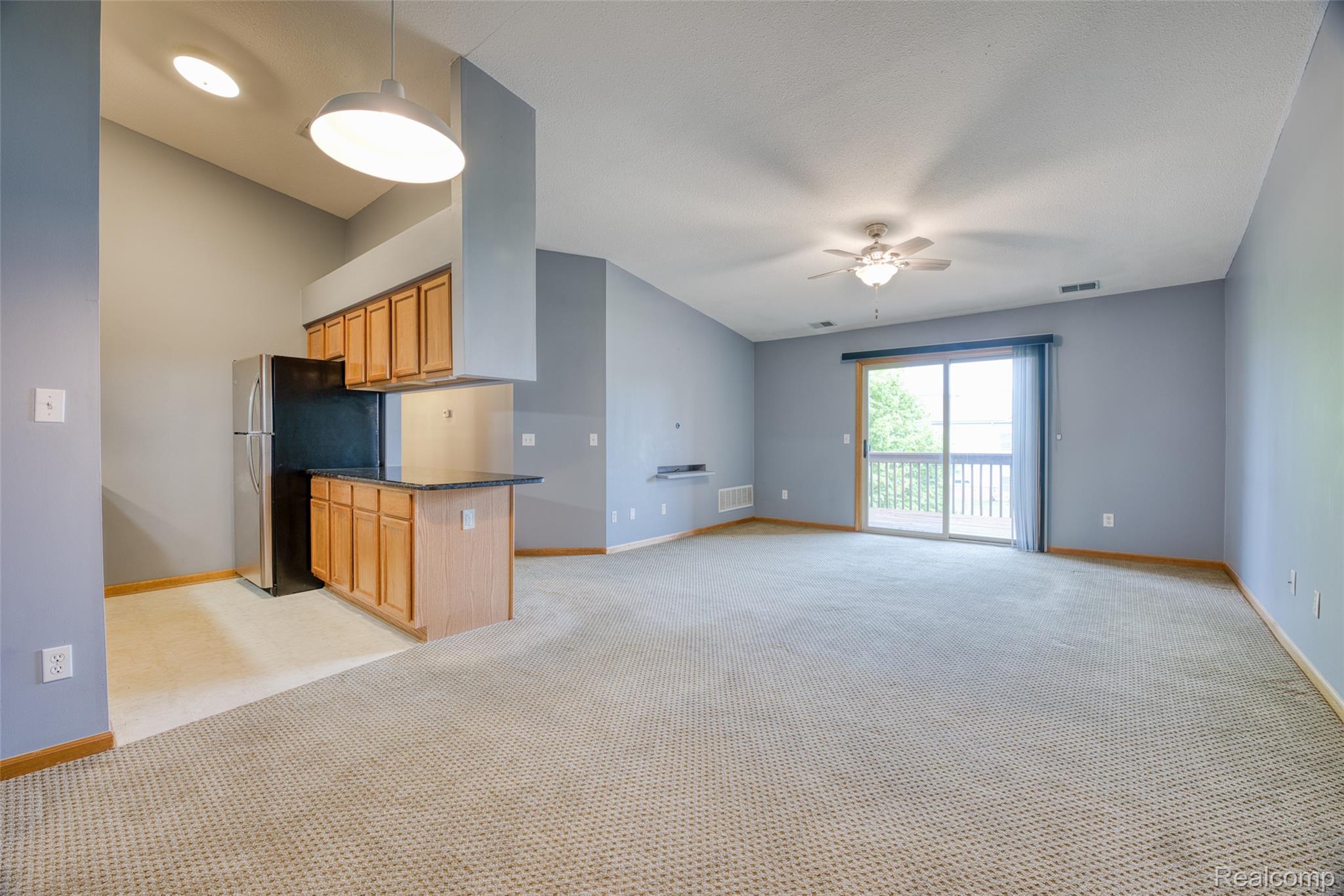 46075 Tallgrass Court Property Photo 5