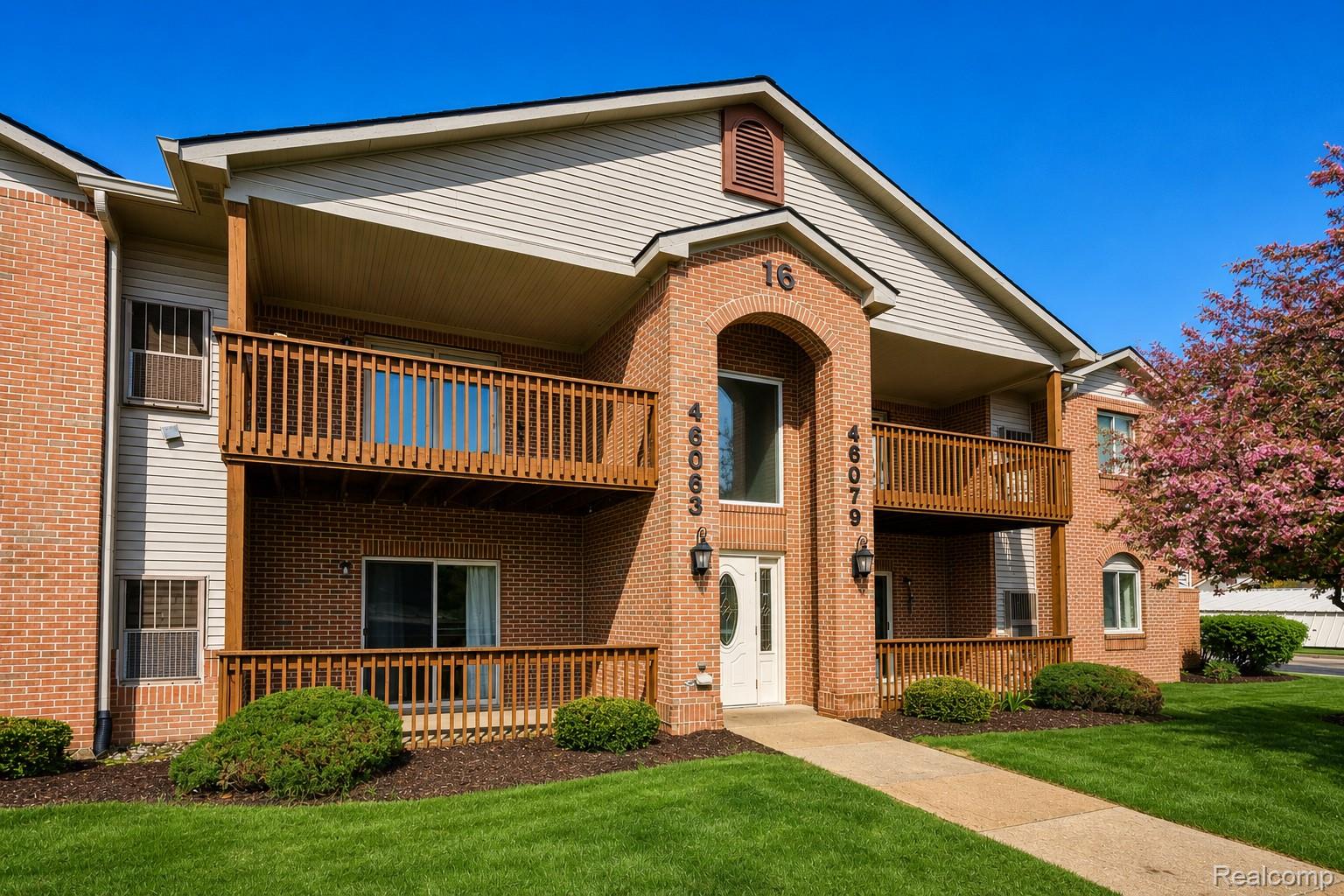 46075 Tallgrass Court Property Photo 6