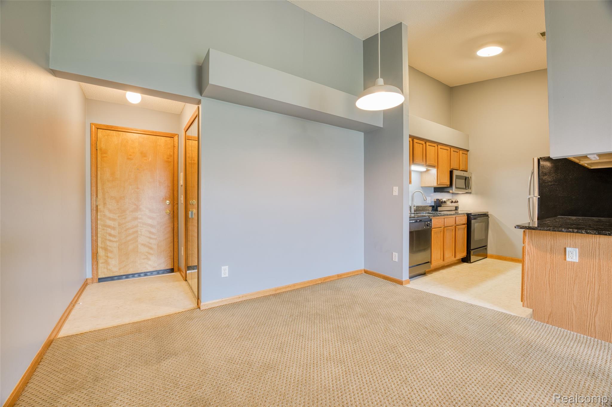 46075 Tallgrass Court Property Photo 9