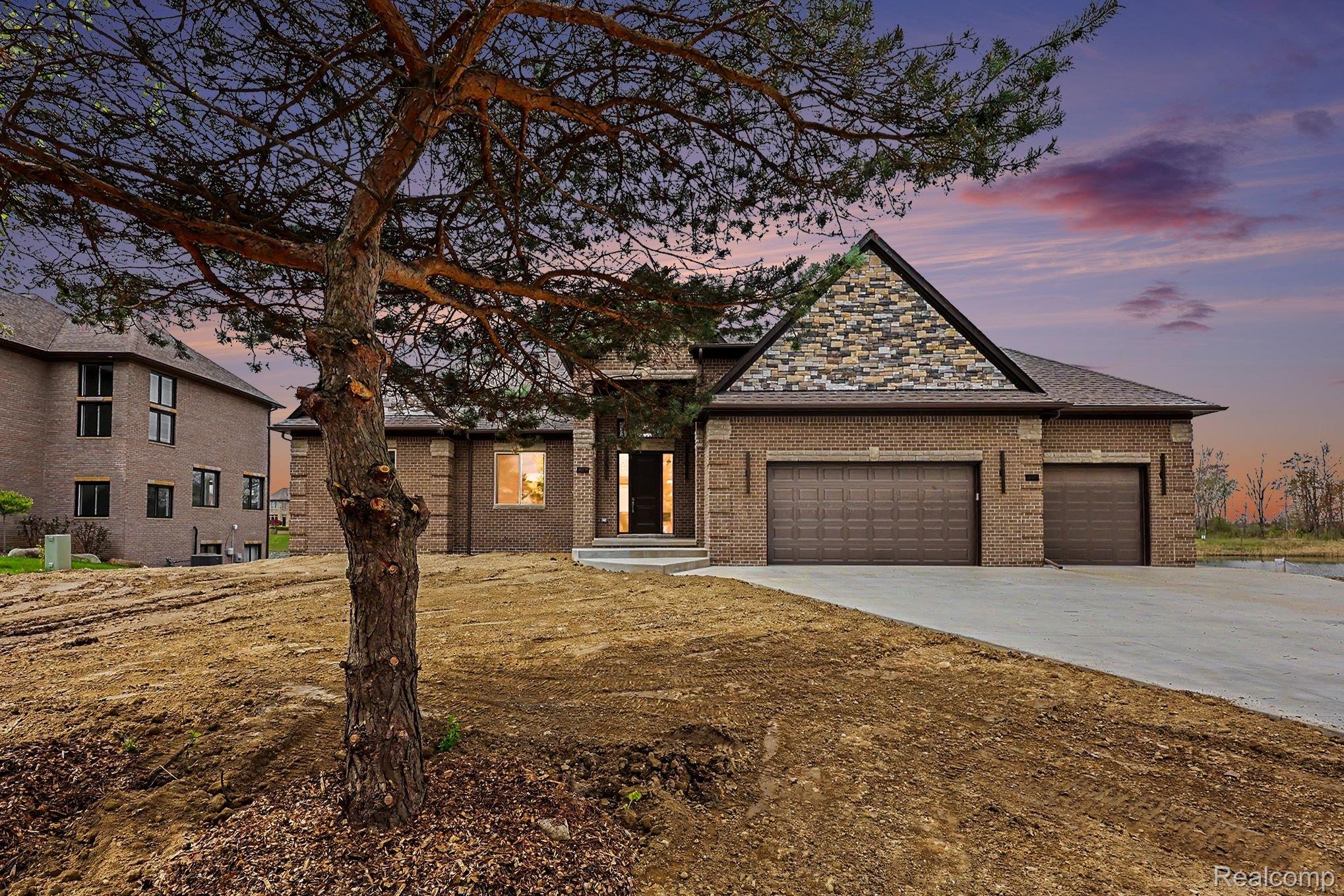 68503 Lake Angela Pointe Property Photo 1
