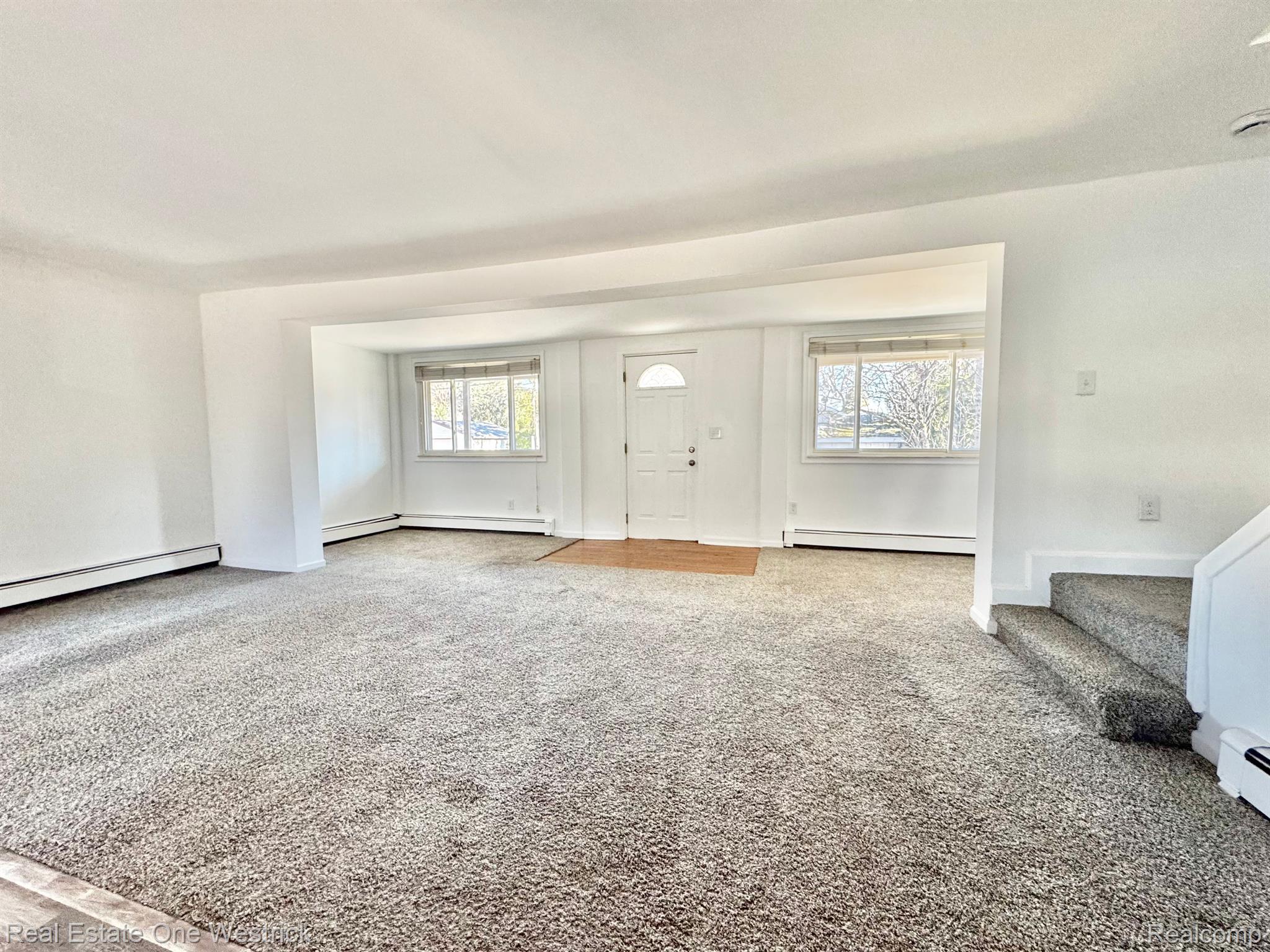 432 Edgewater Drive Property Photo 8